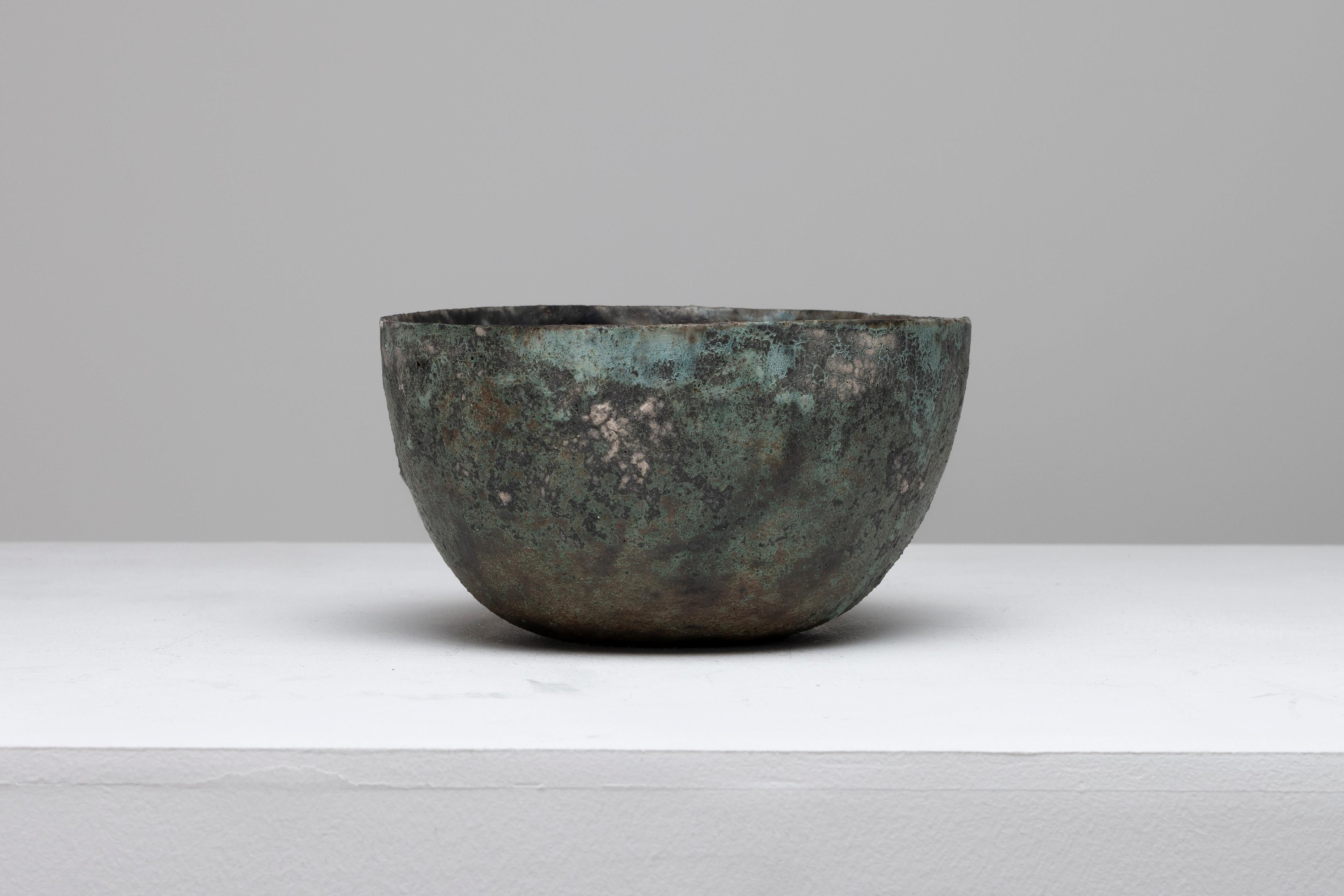 Argile Paul Philp Green Bowles Vaisseau sculptural en grès en vente