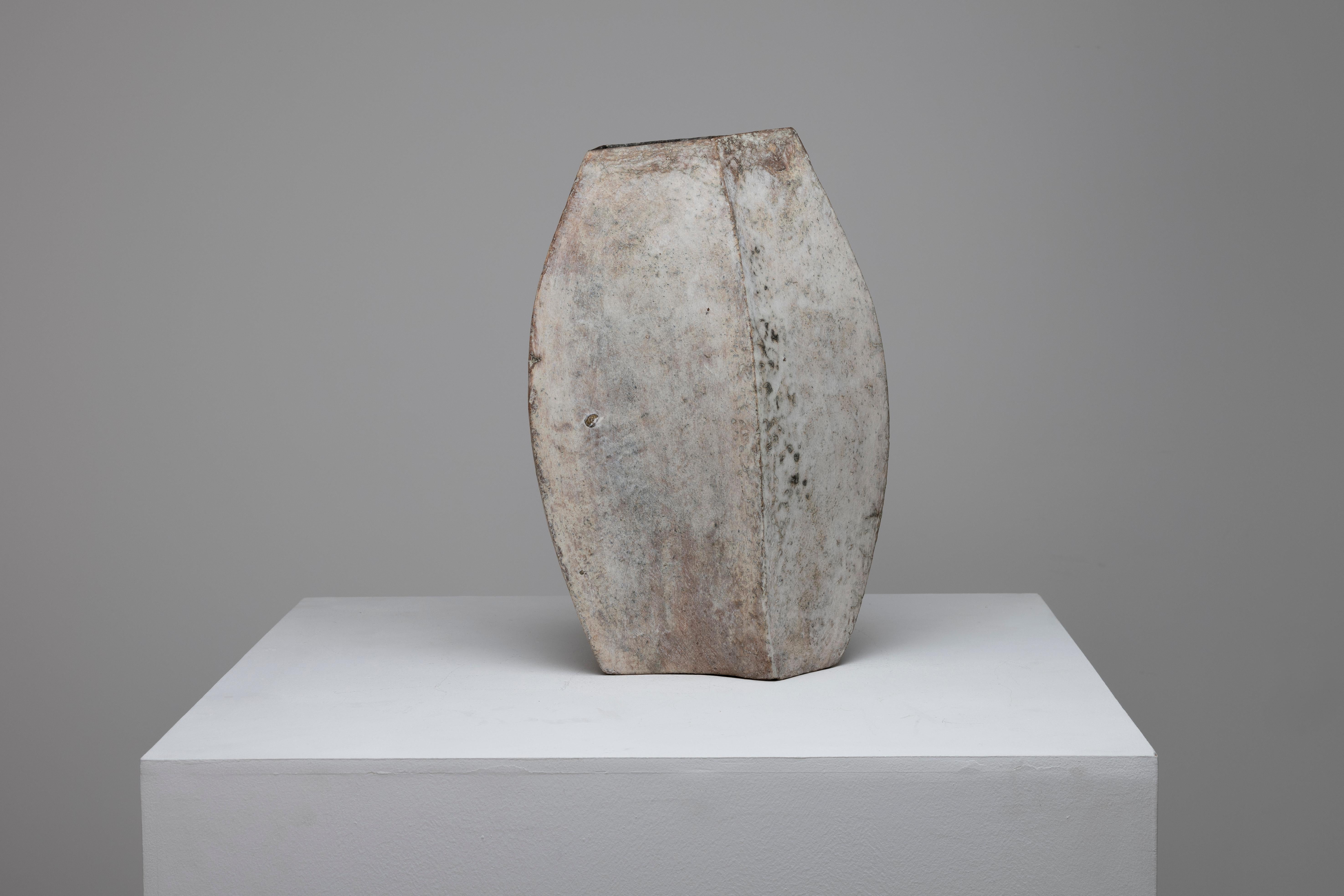 Gran vasija escultórica / jarrón Paul Philp Arcilla en venta
