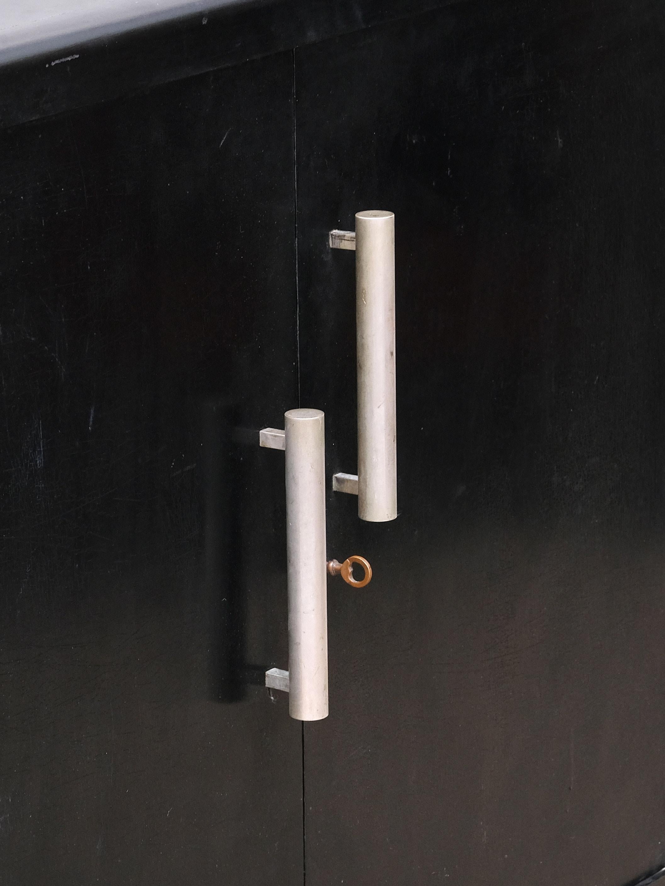 Paul Poiret Attributed Cabinet in Lacquered Wood, Atelier Martine, Francia, anni '20 in vendita 5