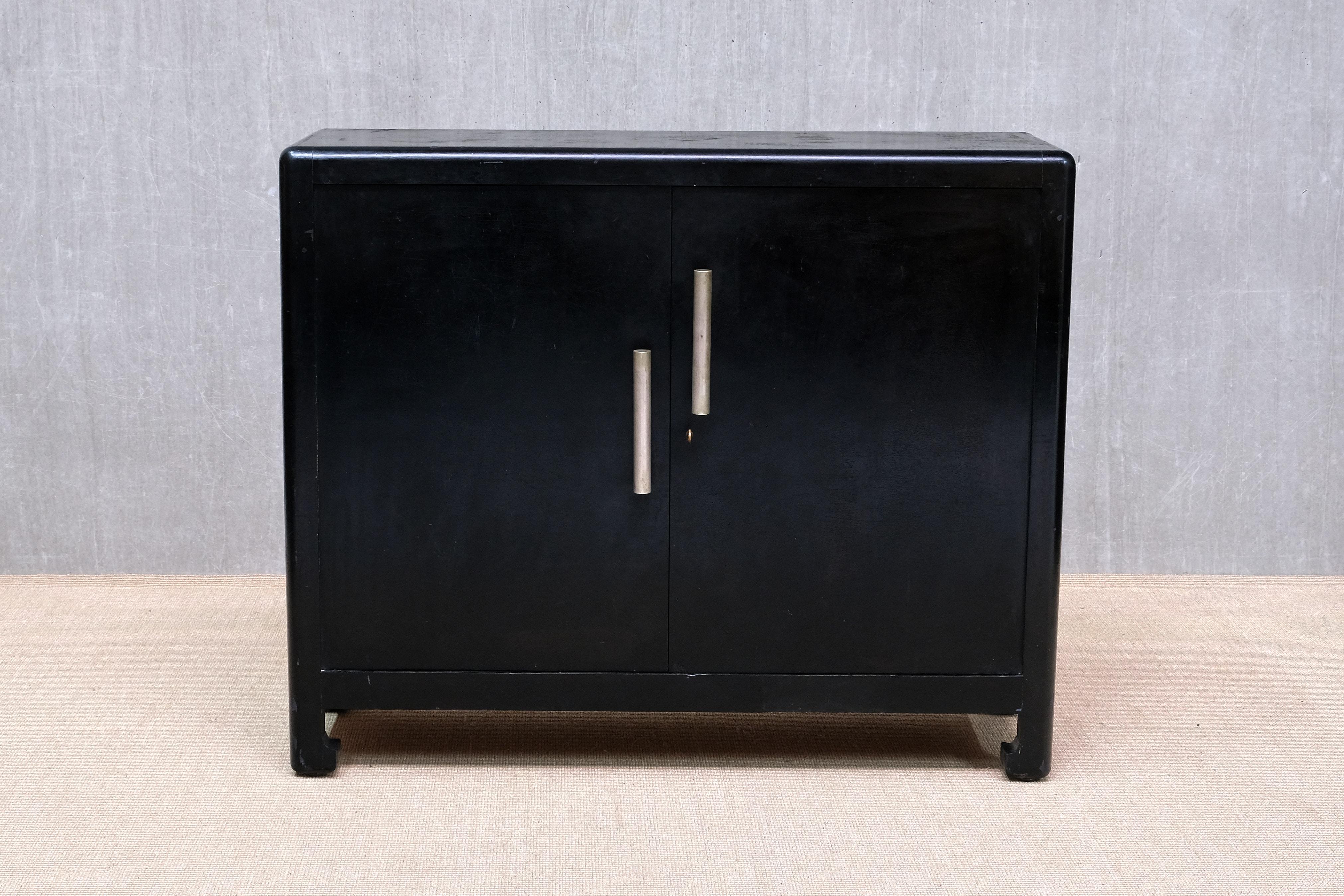 Paul Poiret Attributed Cabinet in Lacquered Wood, Atelier Martine, Francia, anni '20 In condizioni buone in vendita a The Hague, NL