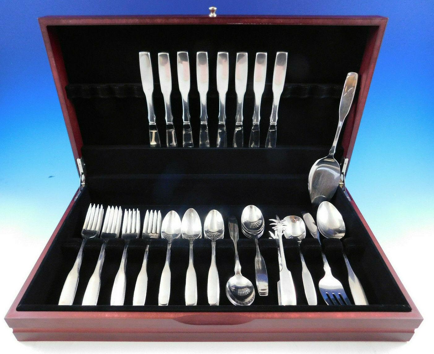 Estate Paul Revere by Community Oneida stainless steel flatware set, 45 pieces. This set includes:

8 knives, 8 3/4