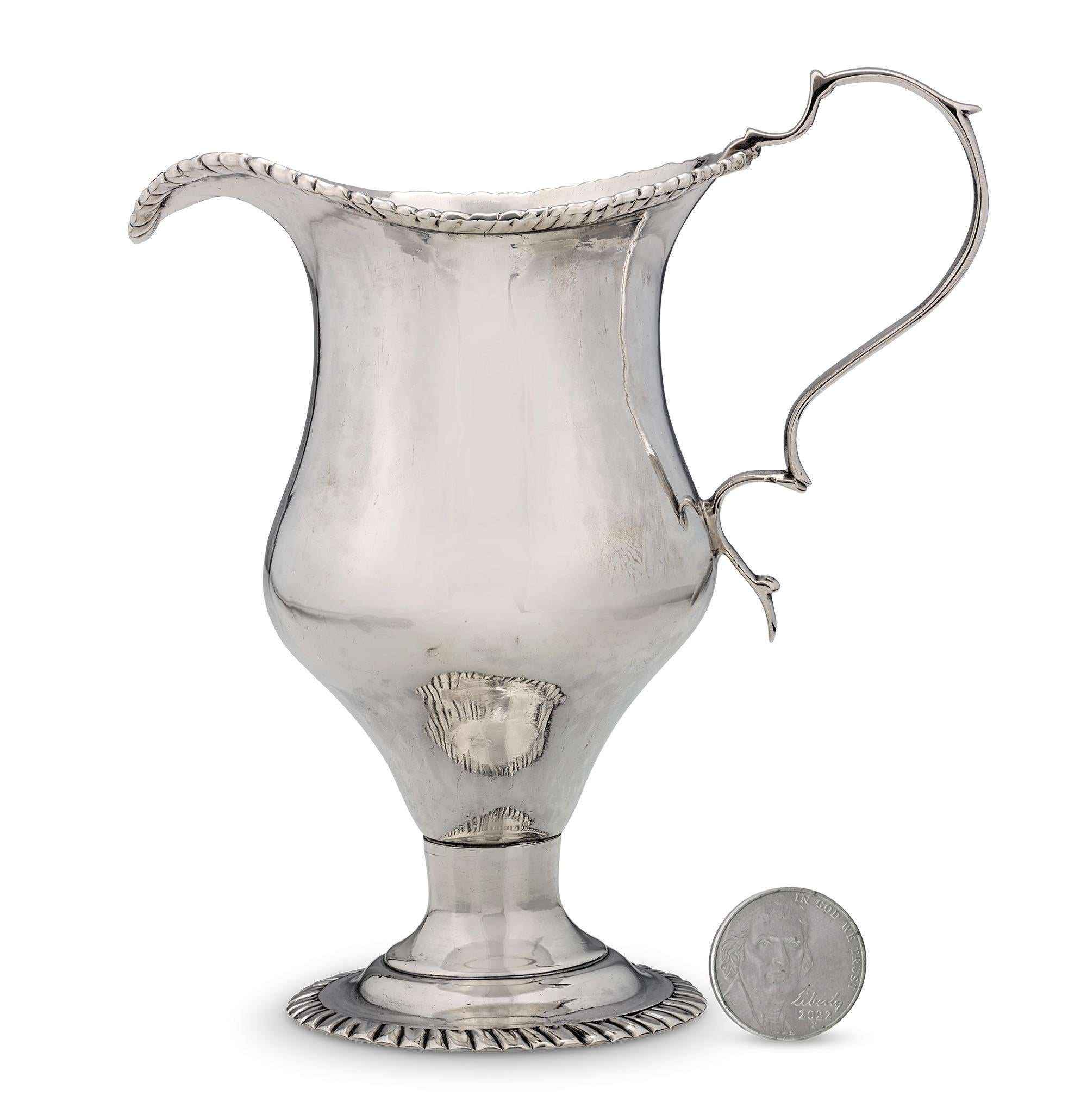Neoklassische Silber Creamer
Paul Revere
Punziert 