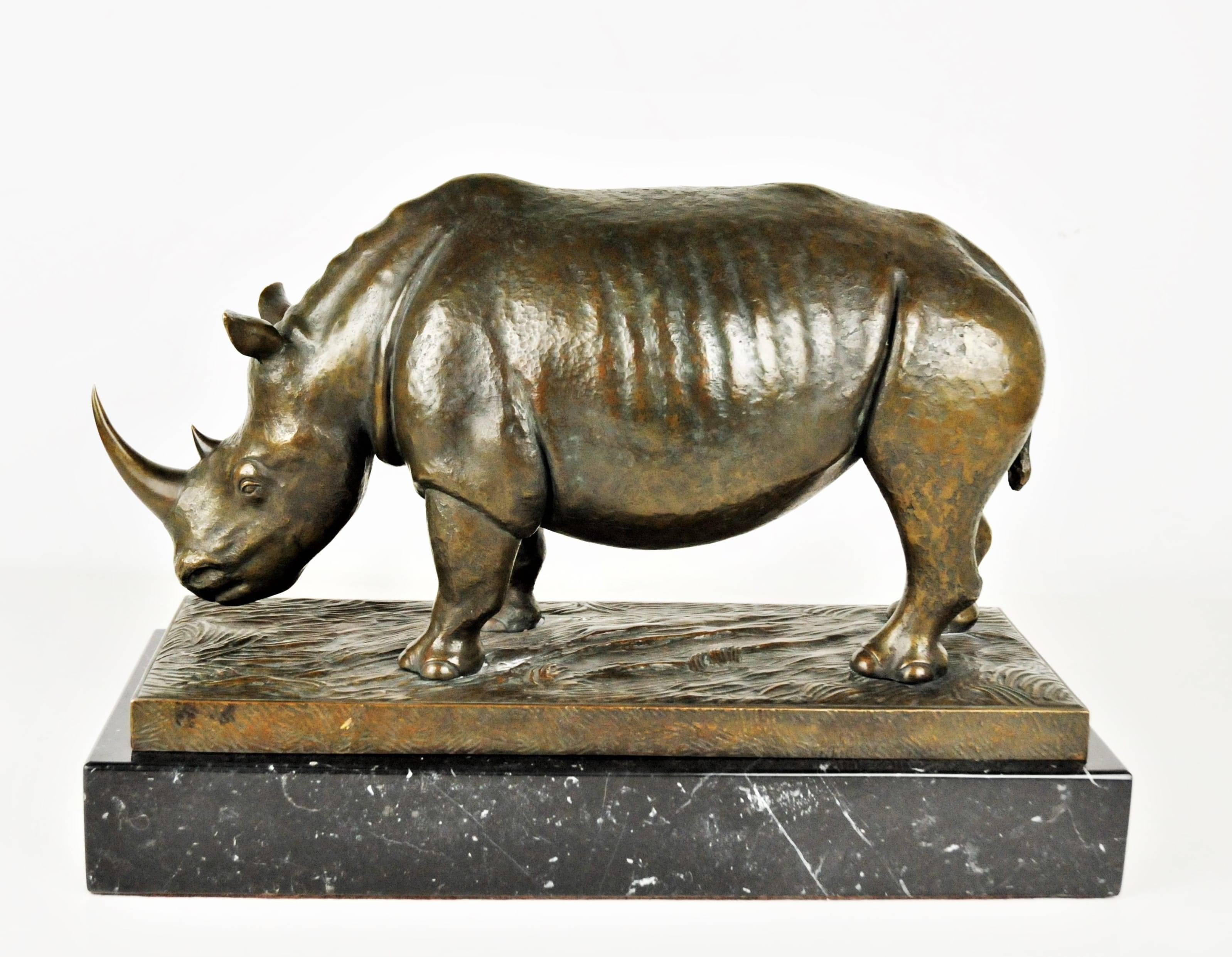 Américain Sculpture en bronze patiné Rhinoserus de Paul Rudin, 1970 en vente