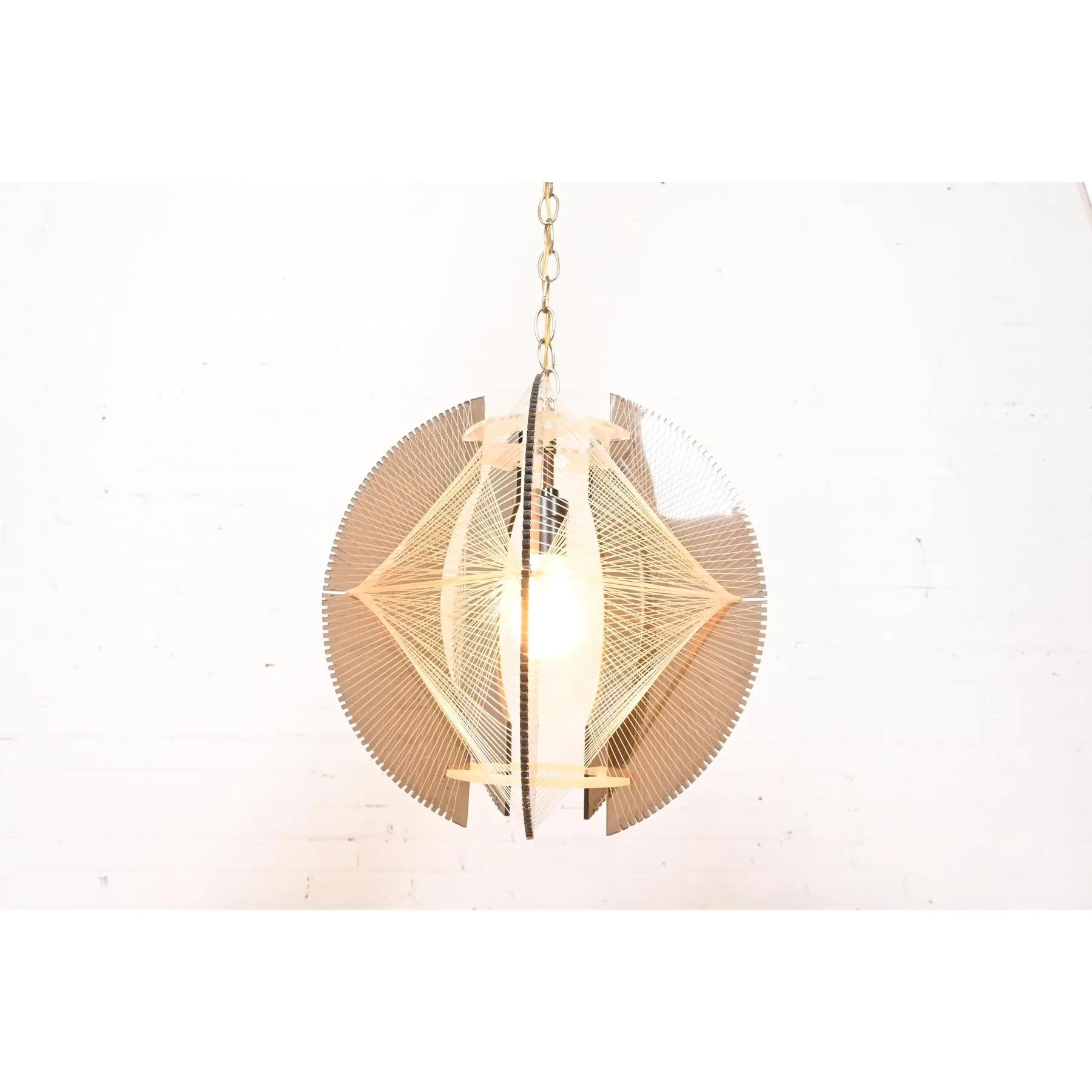 Paul Secon para Sompex Lámpara colgante geométrica de nailon y lucite, años 70 en venta 1