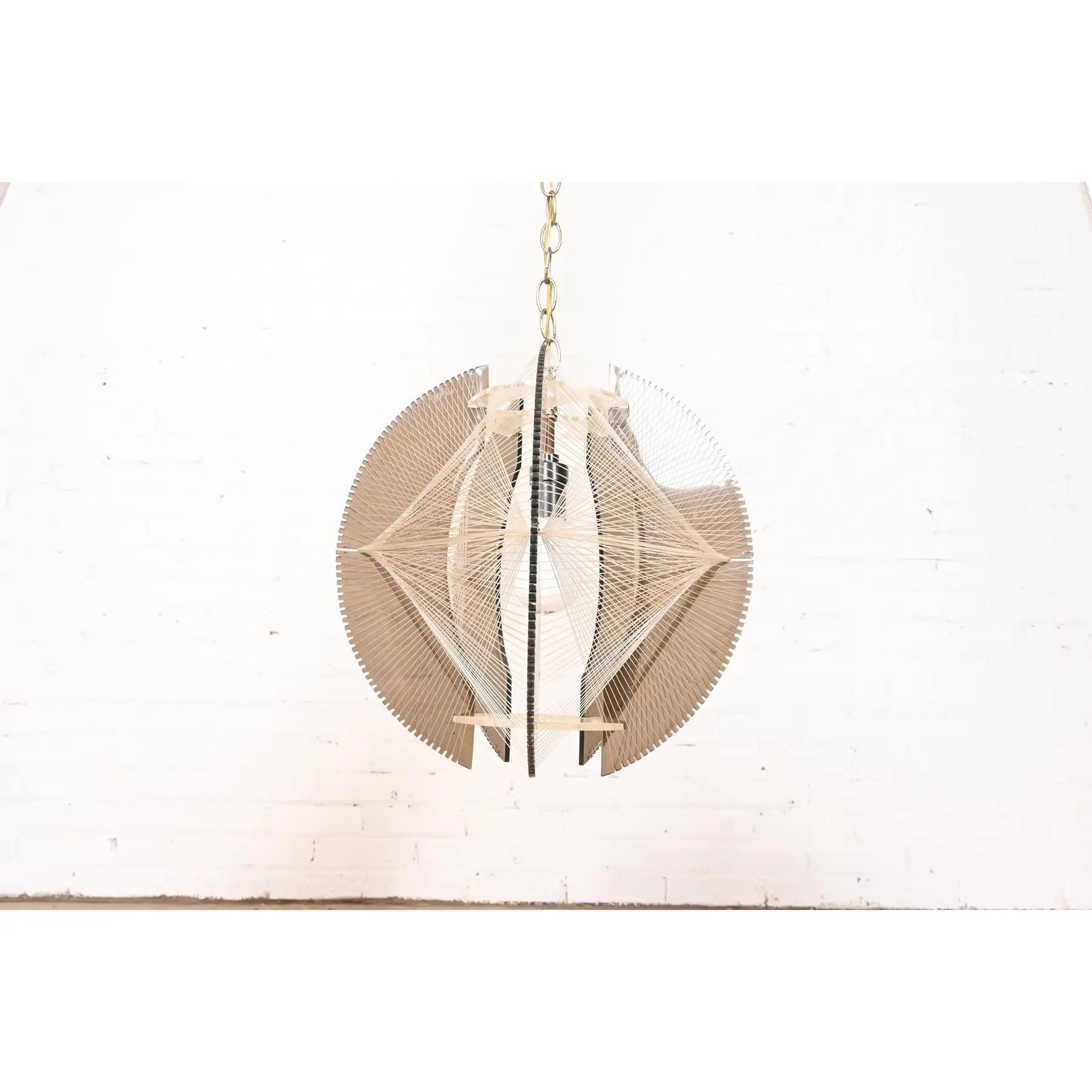 Paul Secon para Sompex Lámpara colgante geométrica de nailon y lucite, años 70 en venta 2