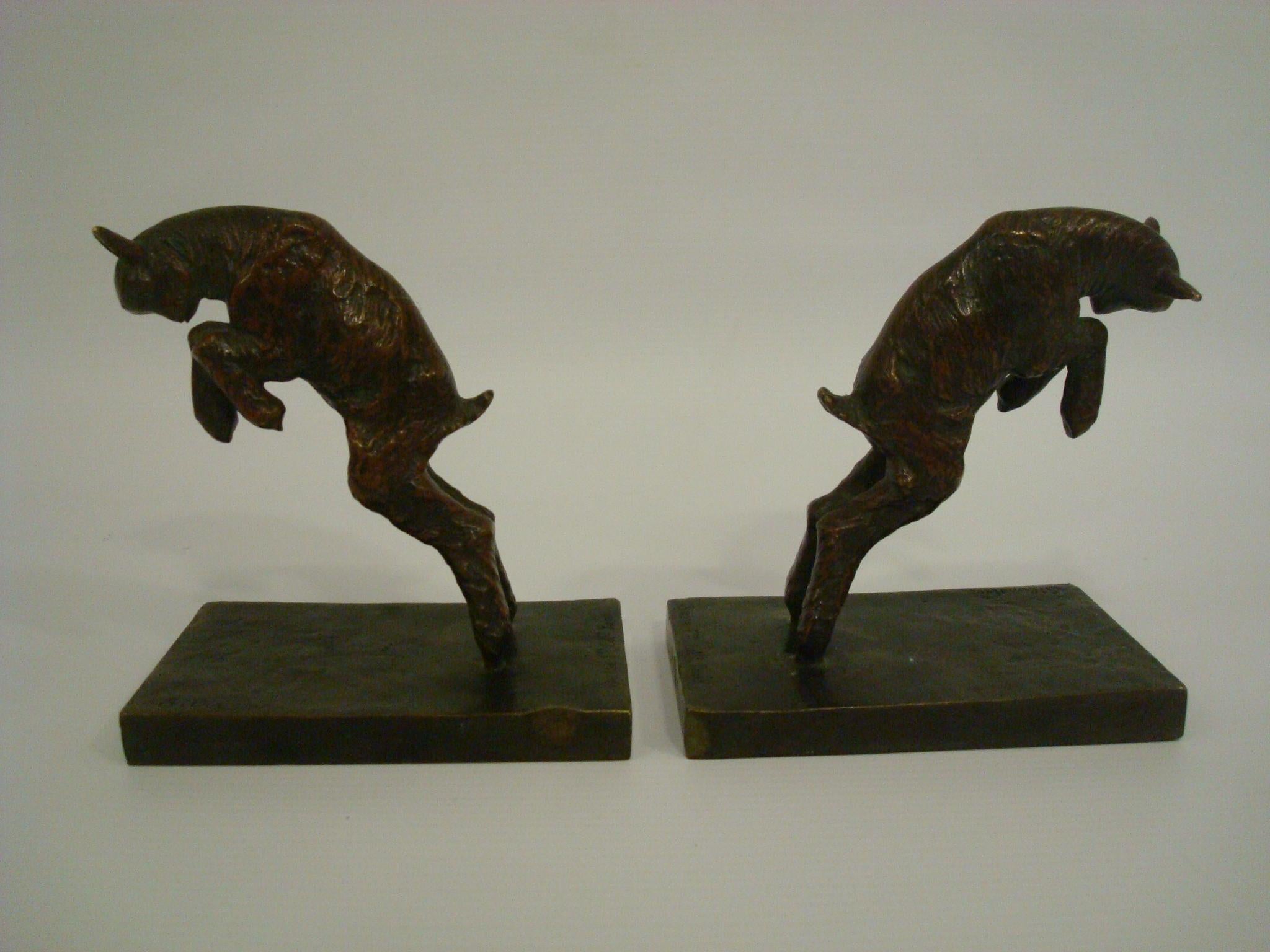 Art Deco bronze lamb bookends. Paul Silvestre.
Marked: Silvestre, foundry mark, Susse Frères, Paris.

Literature:
This model is illustrated in
