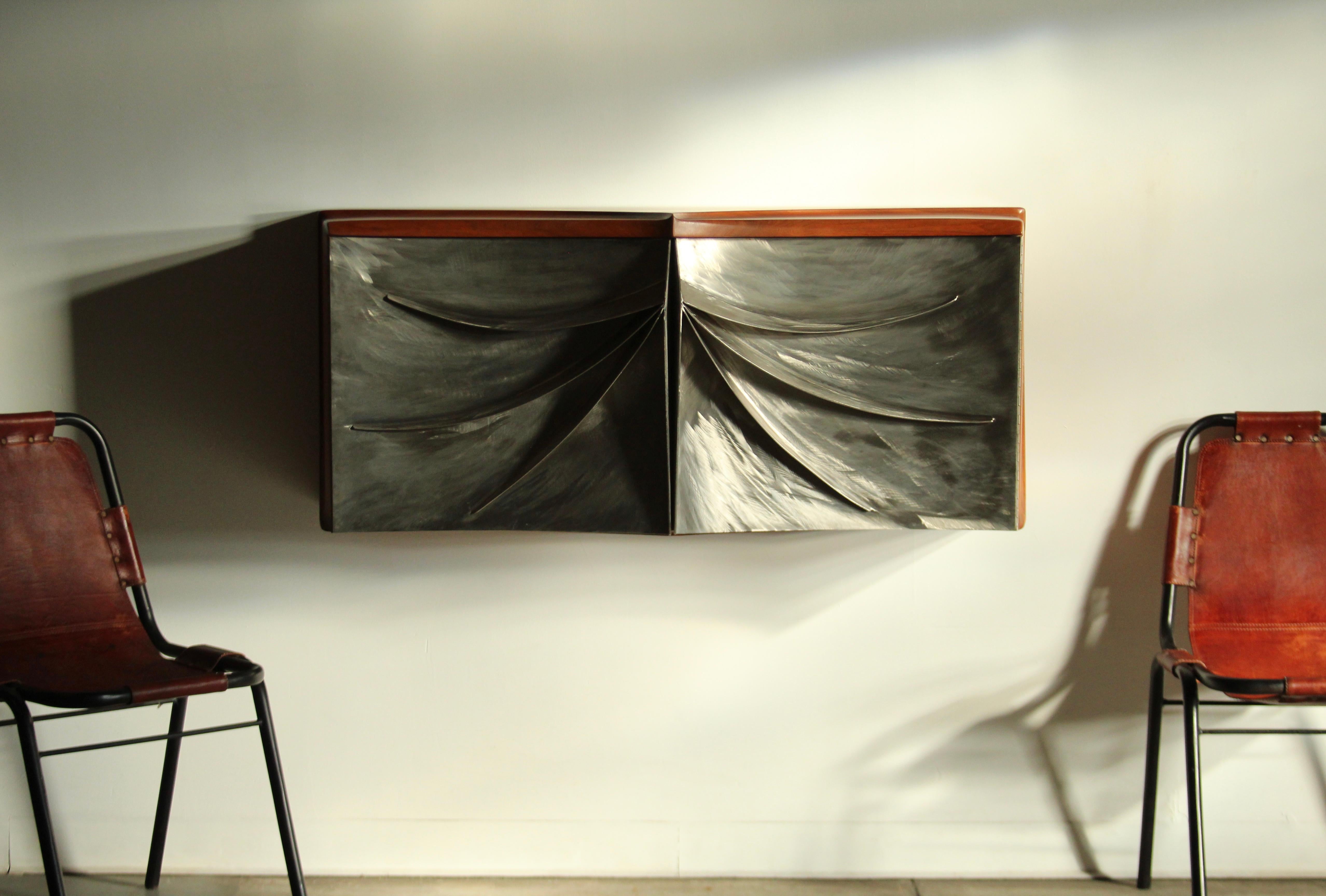 Paul Sisko Credenza da parete Studio in noce e acciaio, 1973 in vendita 5