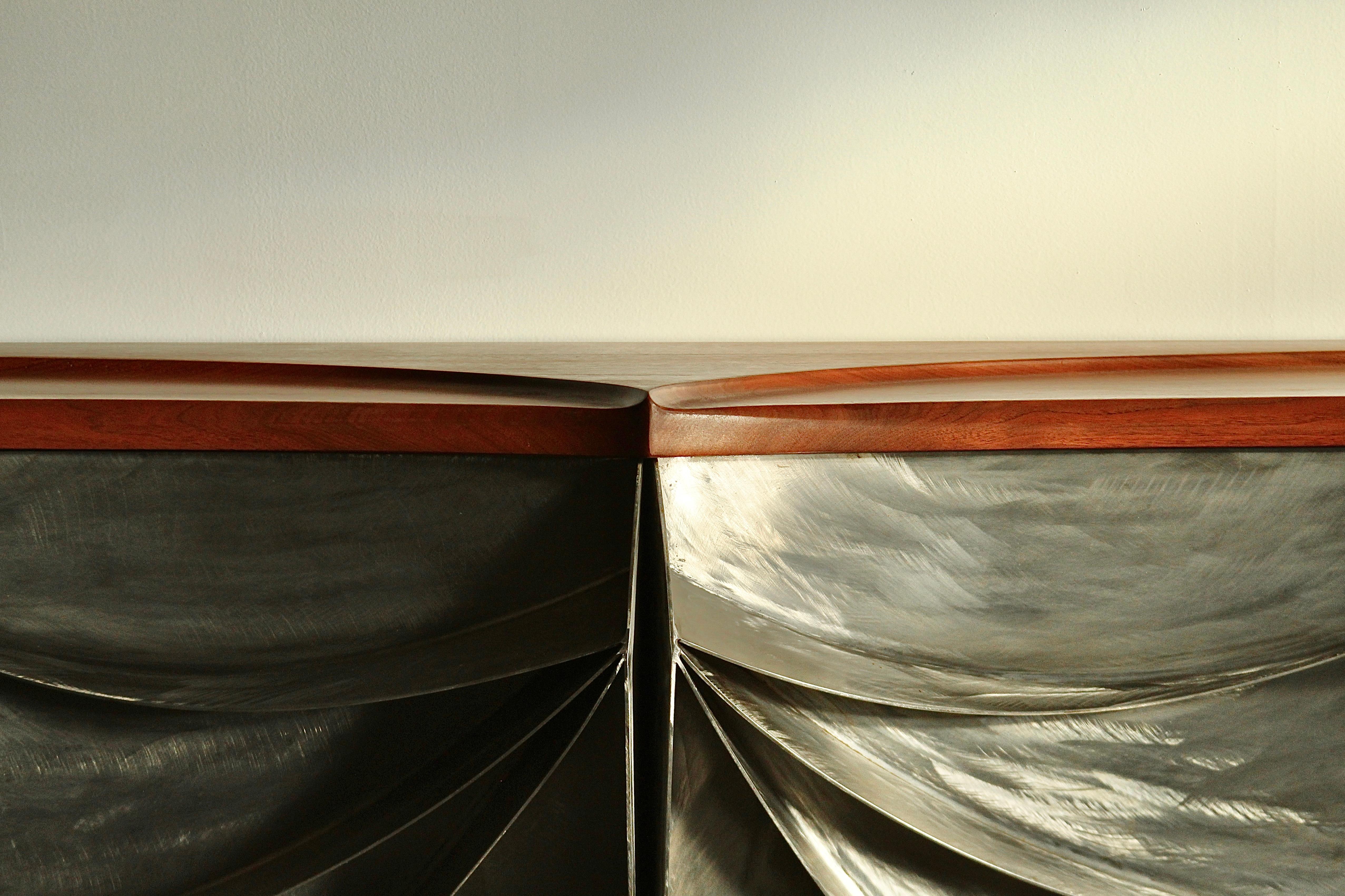 Paul Sisko Credenza da parete Studio in noce e acciaio, 1973 in vendita 6