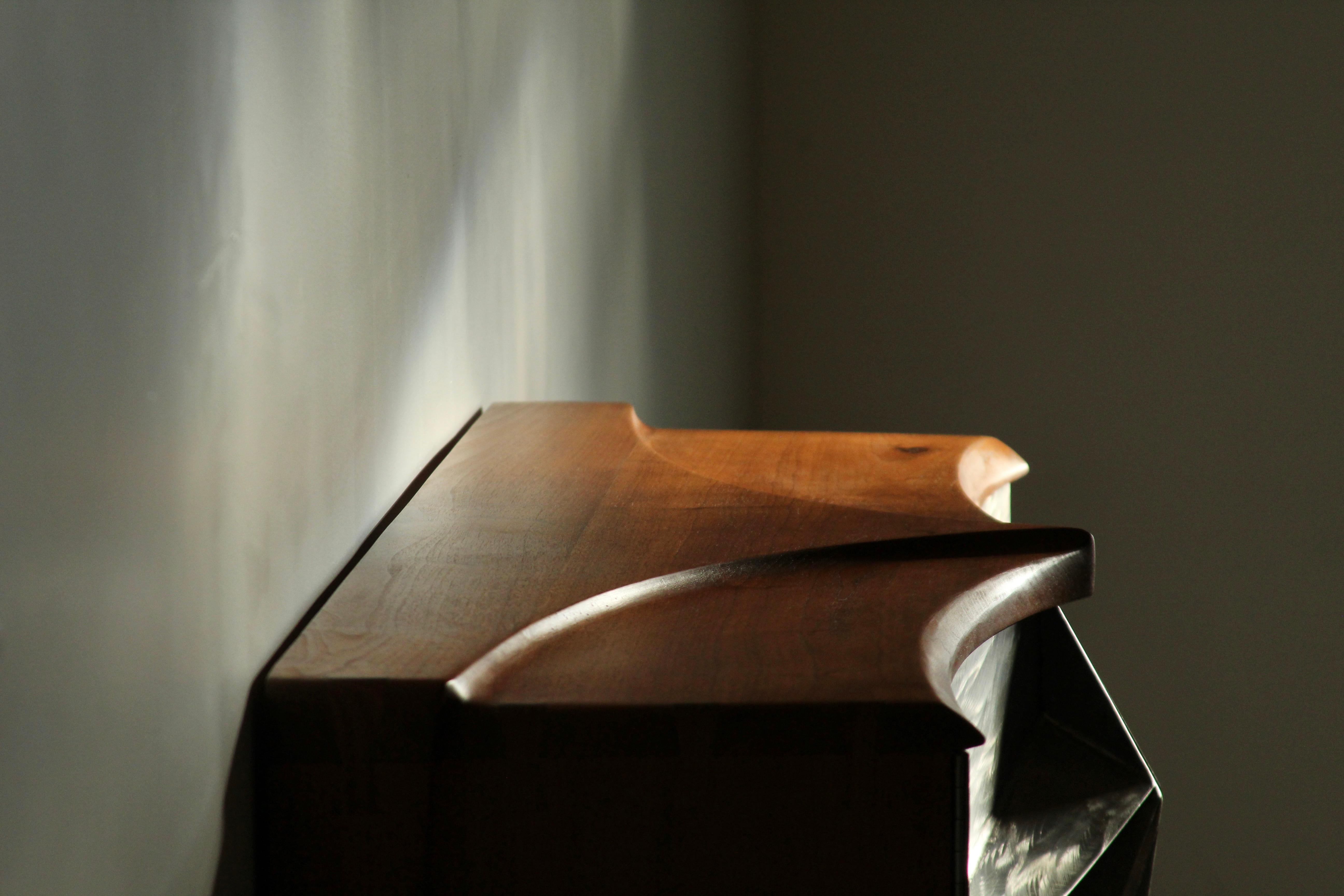 Americano Paul Sisko Credenza da parete Studio in noce e acciaio, 1973 in vendita