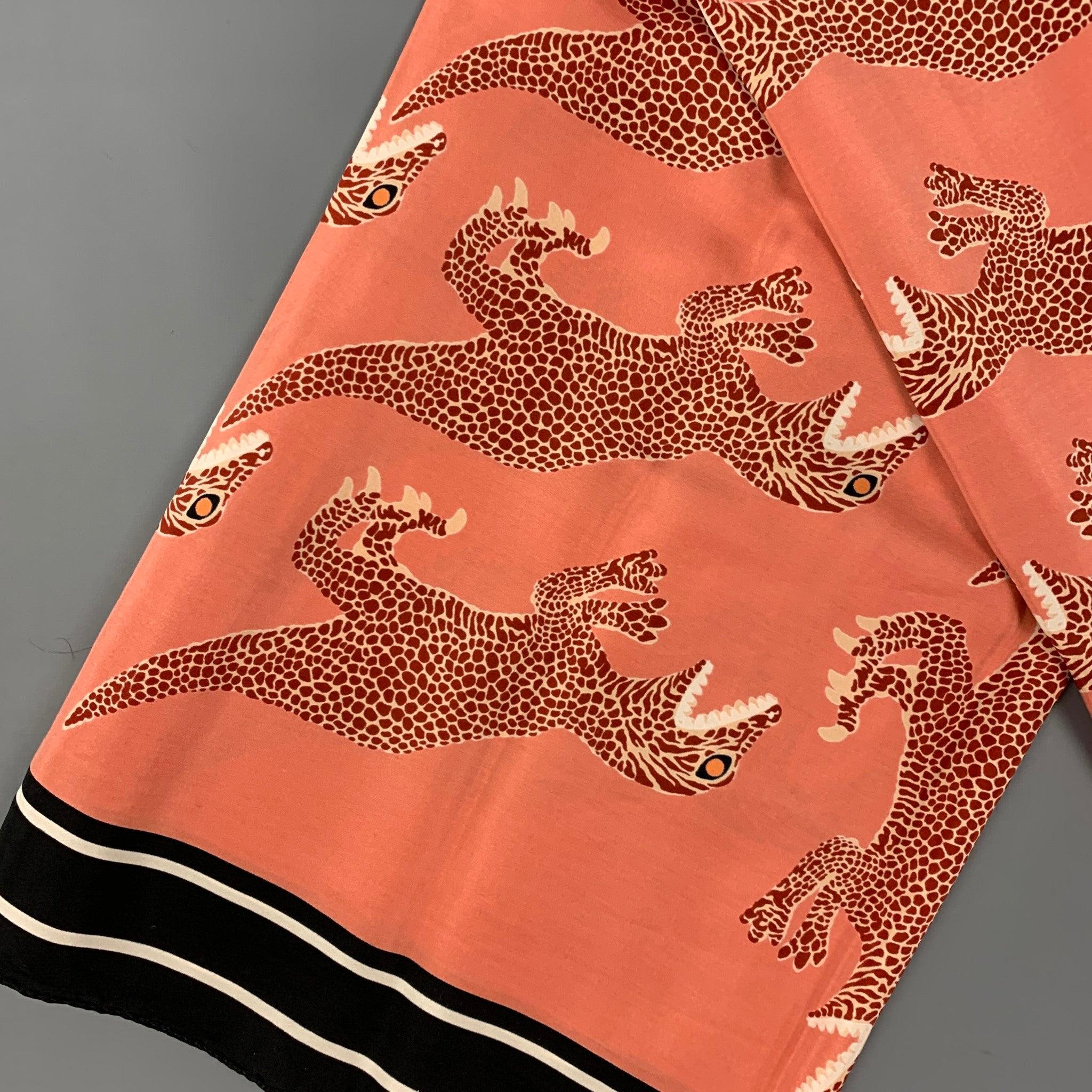 PAUL SMITH scarf comes in a brick & black dinosaur print silk. Made in Italy.
Very Good
Pre-Owned Condition. 

Measurements: 
  46.5 inches  x 46 inches 
  
  
 
Reference: 119790
Category: Scarves
More Details
    
Brand:  PAUL SMITH
Color: 