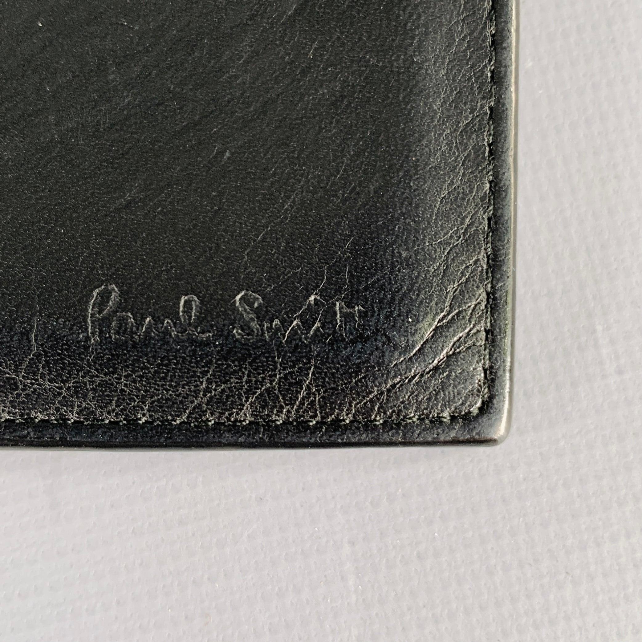 PAUL SMITH Black Red Contrast Stitch Leather Cardholder Wallet In Good Condition For Sale In San Francisco, CA