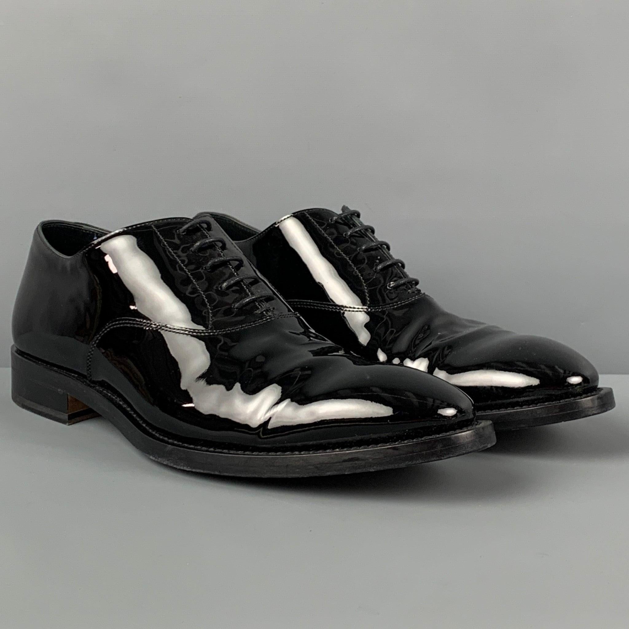 PAUL SMITH shoes comes in a black patent leather featuring a classic style and a lace up closure. Includes box. Made in Italy.
Excellent
Pre-Owned Condition. 

Marked:   9Outsole: 12.25 inches  x 4.25 inches 
  
  
 
Reference: 119565
Category: Lace