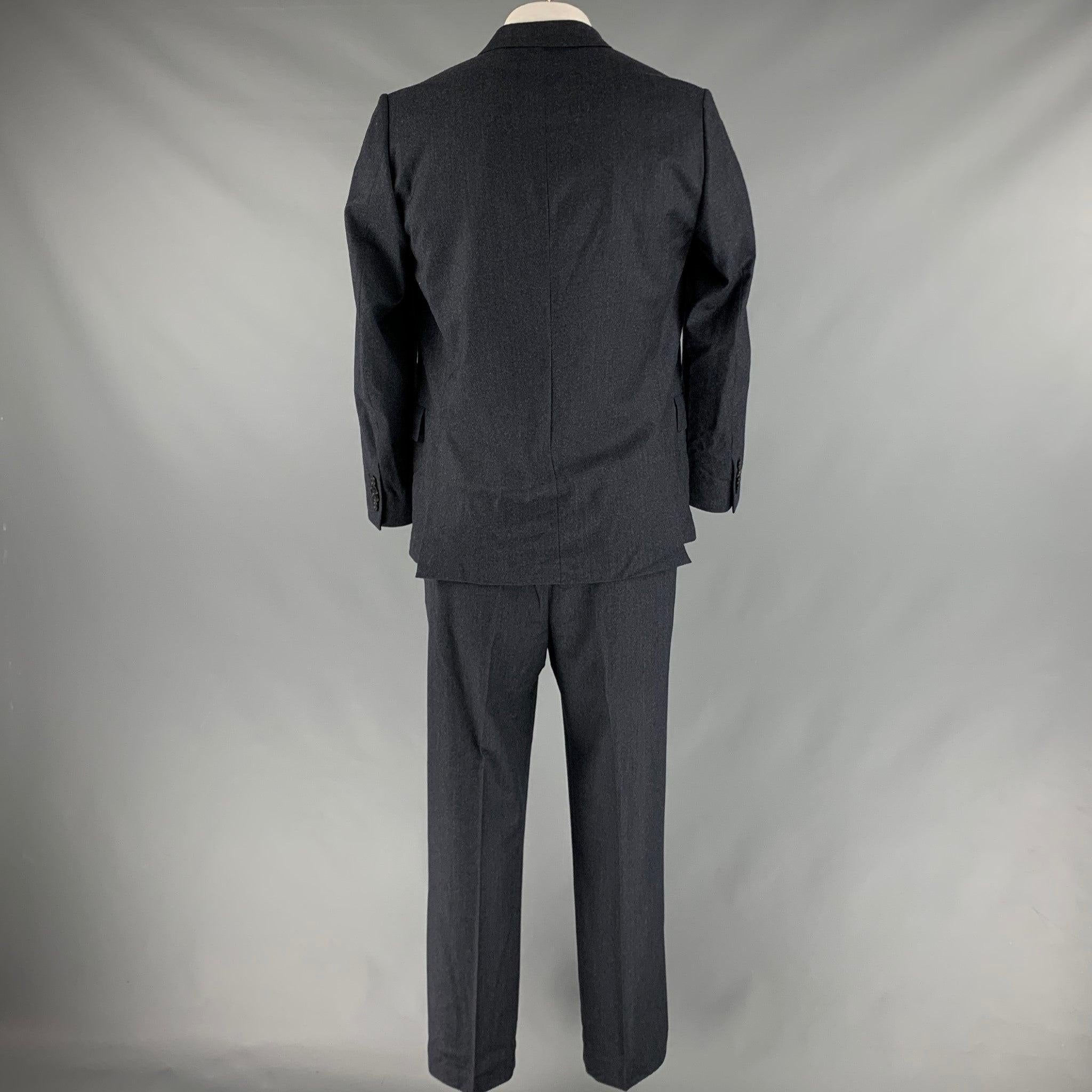 PAUL SMITH Size 42 Navy Wool Silk Notch Lapel Suit In Good Condition For Sale In San Francisco, CA
