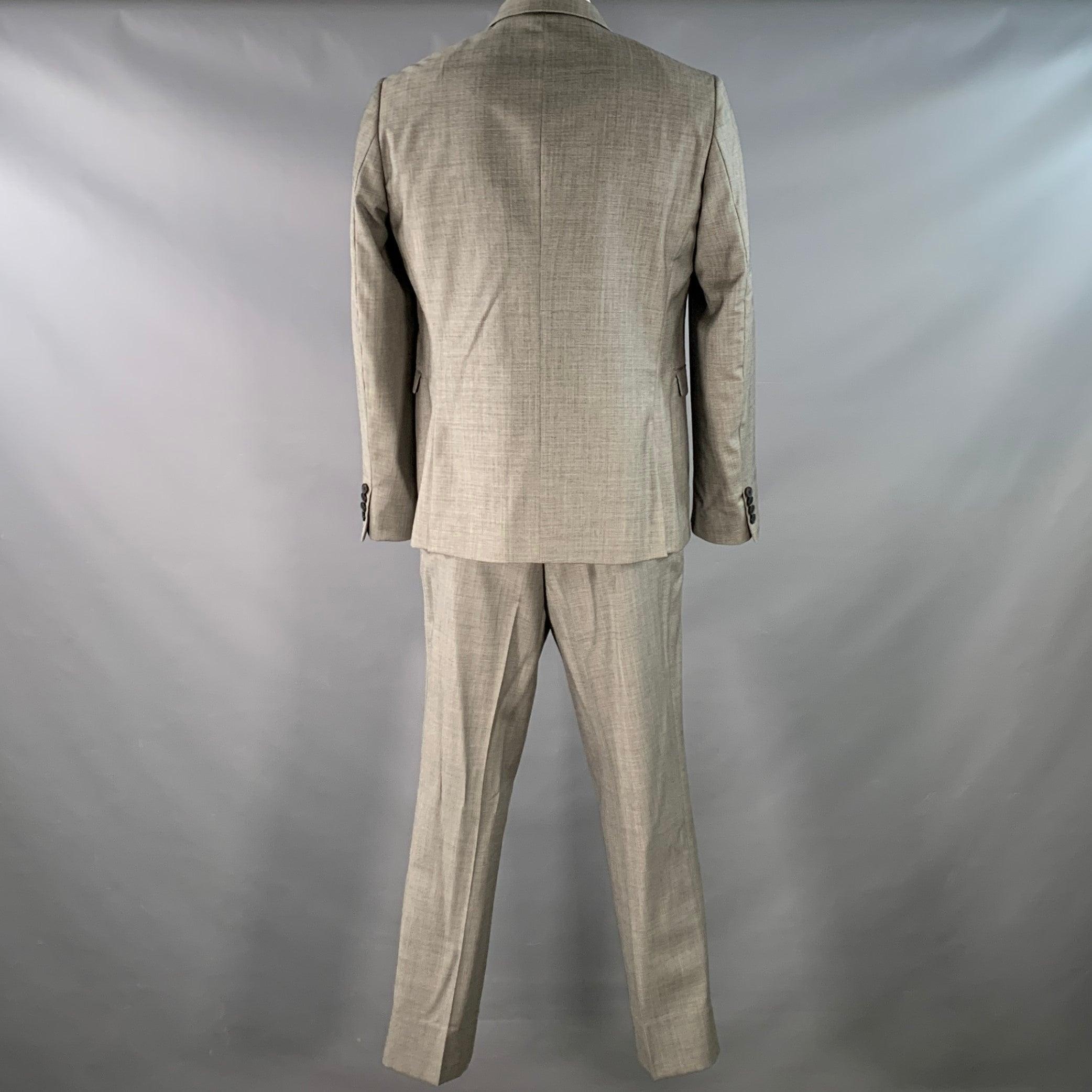 Gris PAUL SMITH Taille 46 The Kensington Regular Grey Wool Slim Fit Notch Lapel Suit (Costume cintré en laine grise à revers échancré) en vente