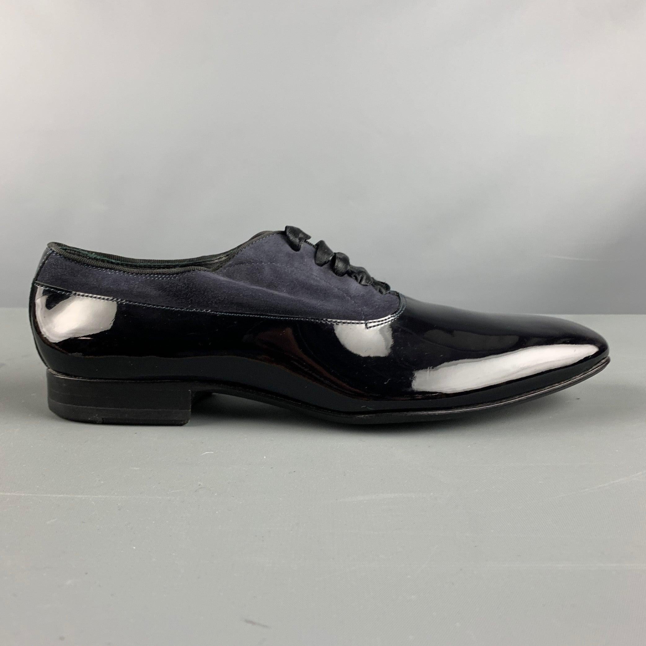 PAUL SMITH Homme Seules les chaussures en cuir verni noir sont disponibles.
 et un détail en daim noir avec une fermeture à lacets. Fabriquées en Italie. Excellent état d'origine. 

Marqué :   131 40Semelle d'usure : 11 pouces  x 3.5 pouces  

  
 