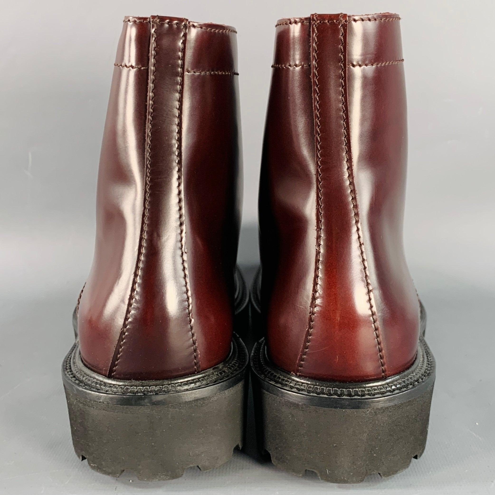 Noir PAUL SMITH Taille 8 Burgundy Leather Tread Sole Lace-Up Ankle Boots en vente