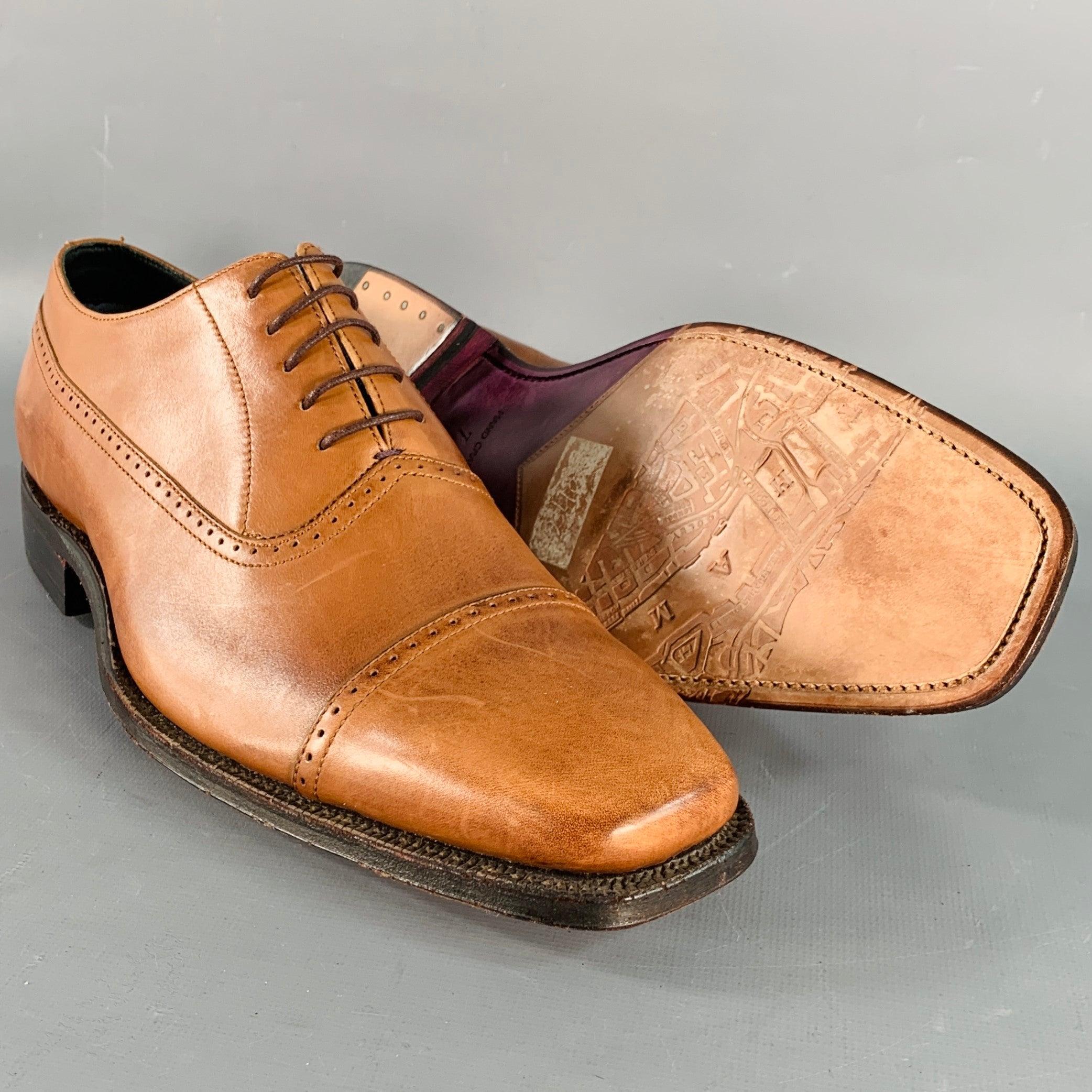 PAUL SMITH Taille 8 Cuir perforé Tan Oxford Cap Toe Lace-Up Shoes Pour hommes en vente