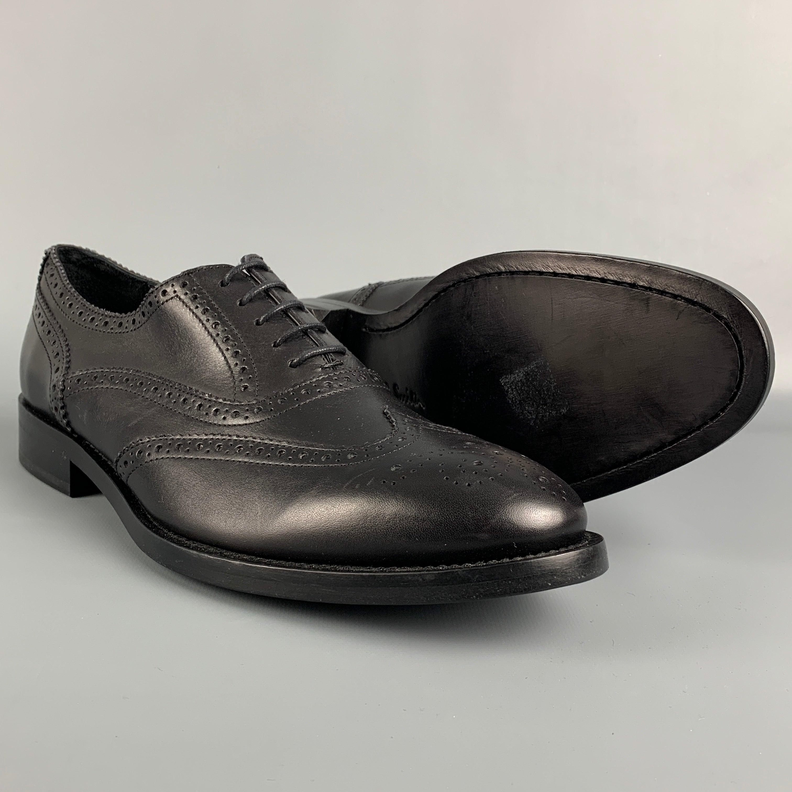 PAUL SMITH Size 9 Black Perforated Leather Wingtip Lace Up Shoes In Good Condition For Sale In San Francisco, CA