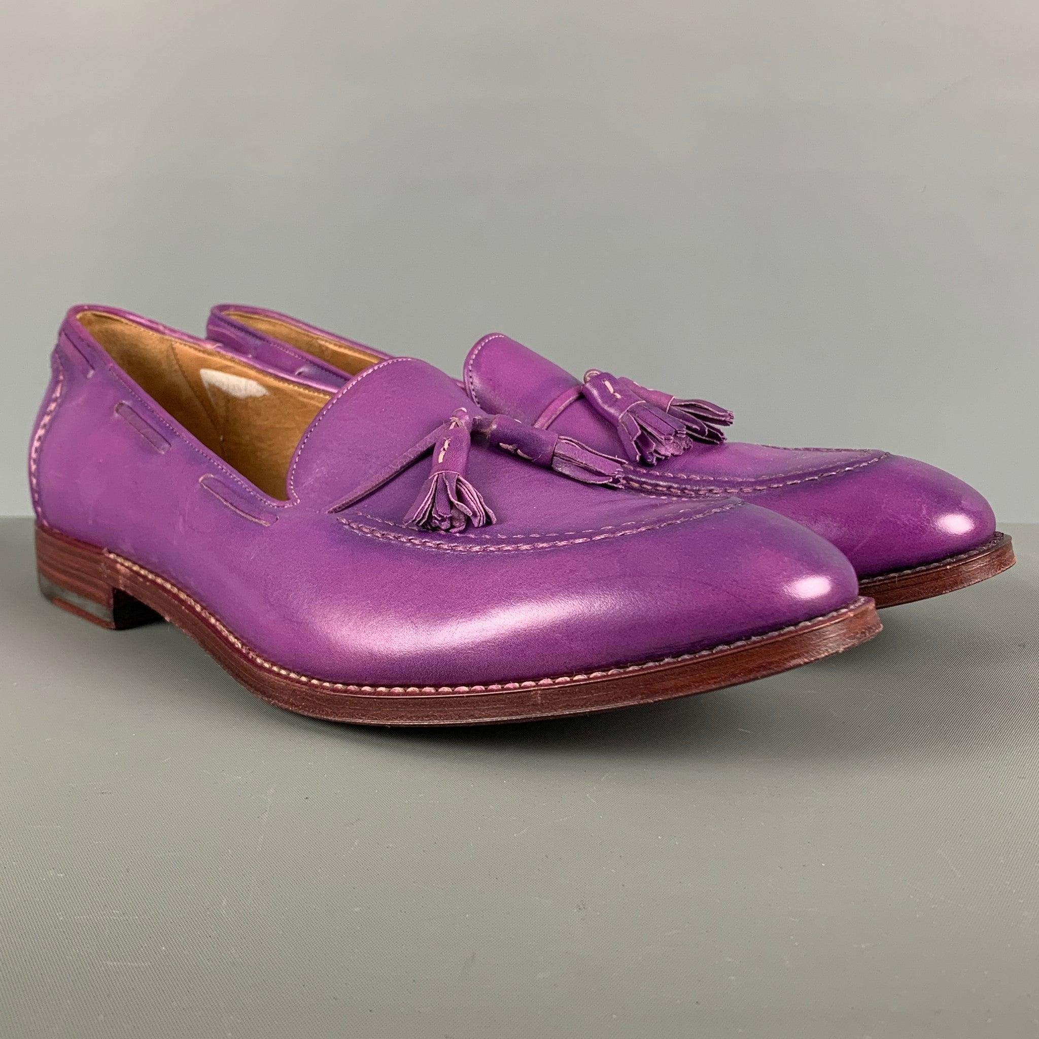 PAUL SMITH loafers comes in a purple antique finishing leather featuring a tassel style. Made in Italy.Excellent Pre-Owned Condition.  

Marked:   8Outsole: 12 inches  x 4.25 inches  
 

  
  
 
Reference: 125030
Category: Loafers
More Details
   