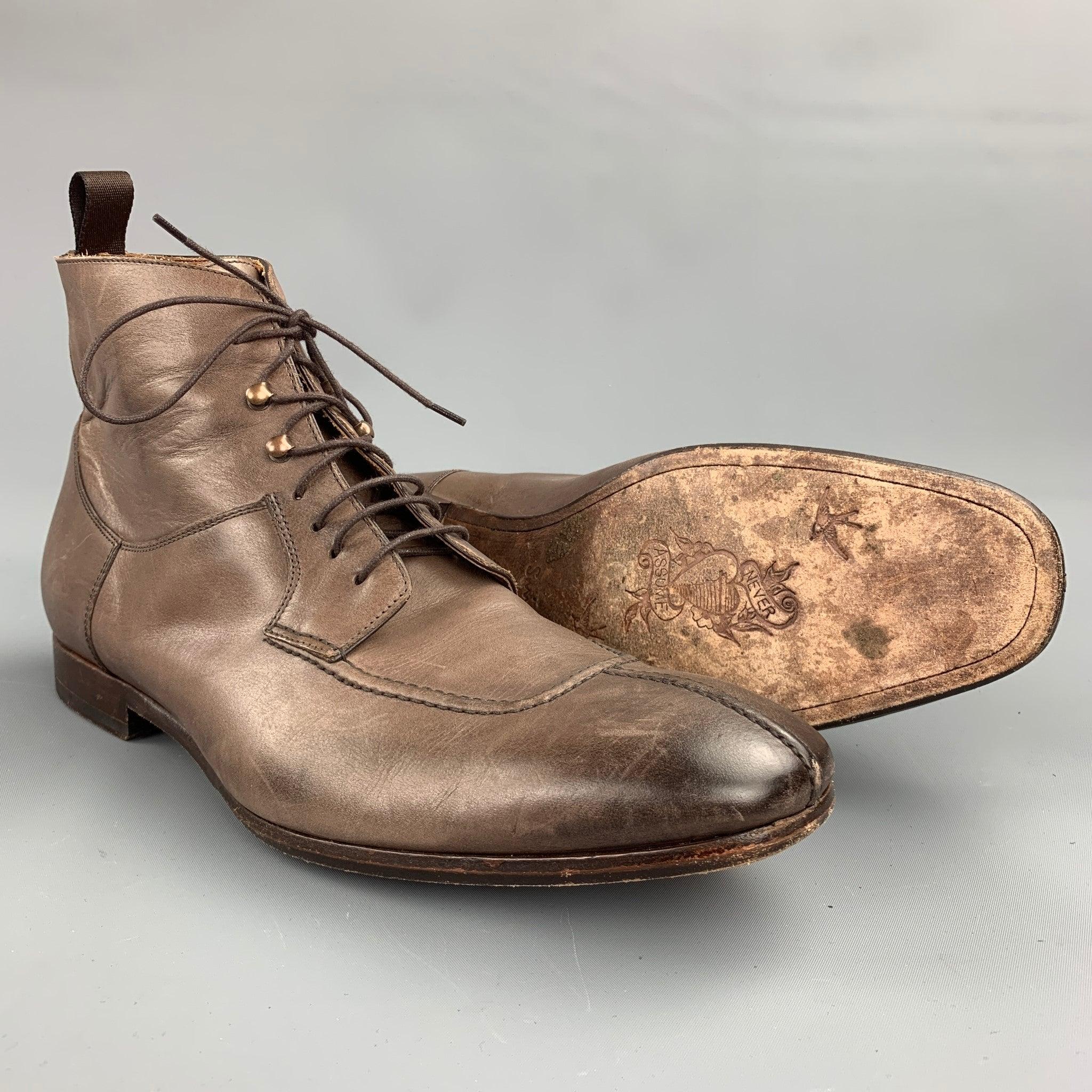 PAUL SMITH Size 9.5 Brown Distressed Leather Lace Up Ankle Boots In Good Condition For Sale In San Francisco, CA