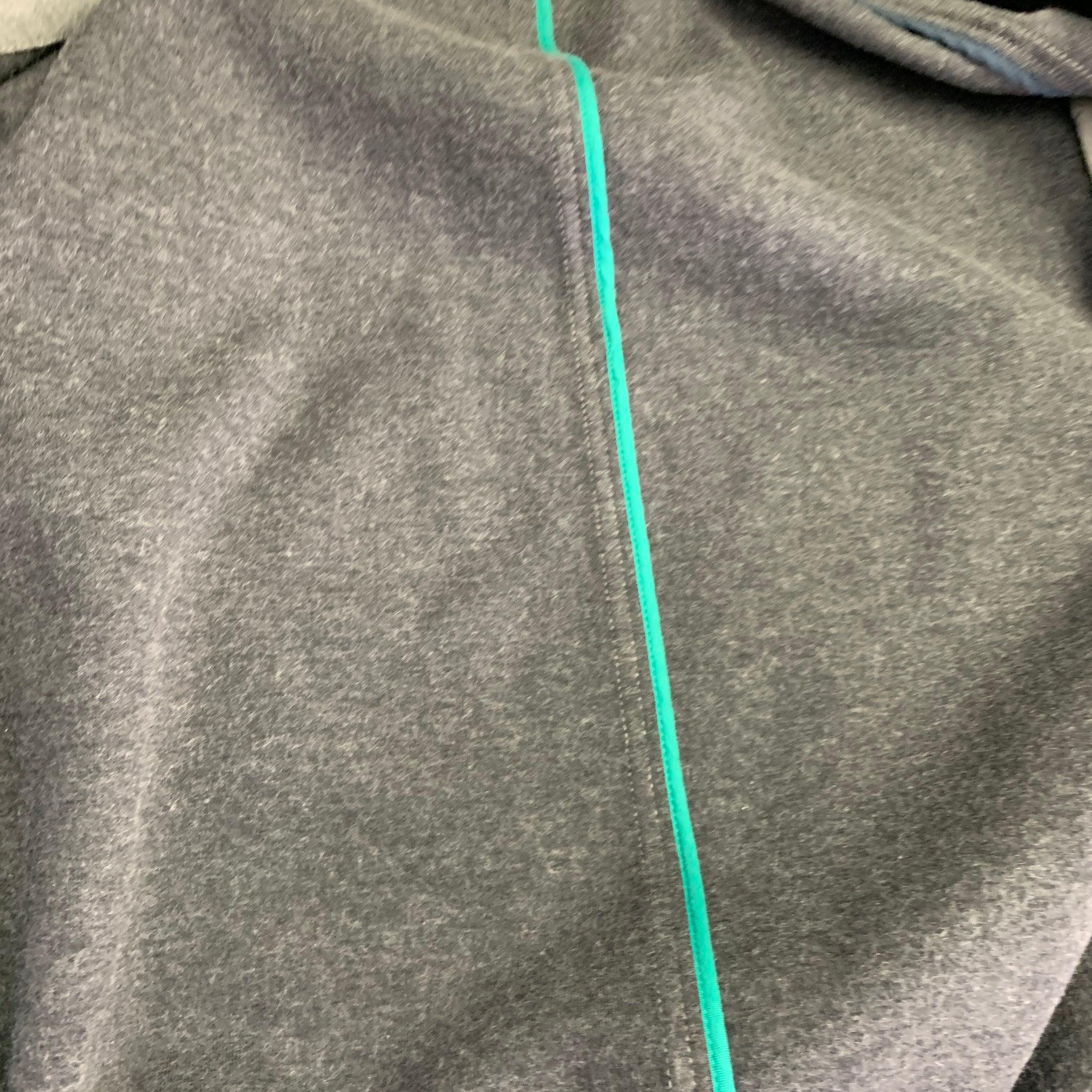 PAUL SMITH - Veste boutonnée croisée en laine mélangée grise avec revers en forme de cloche, taille L en vente 2