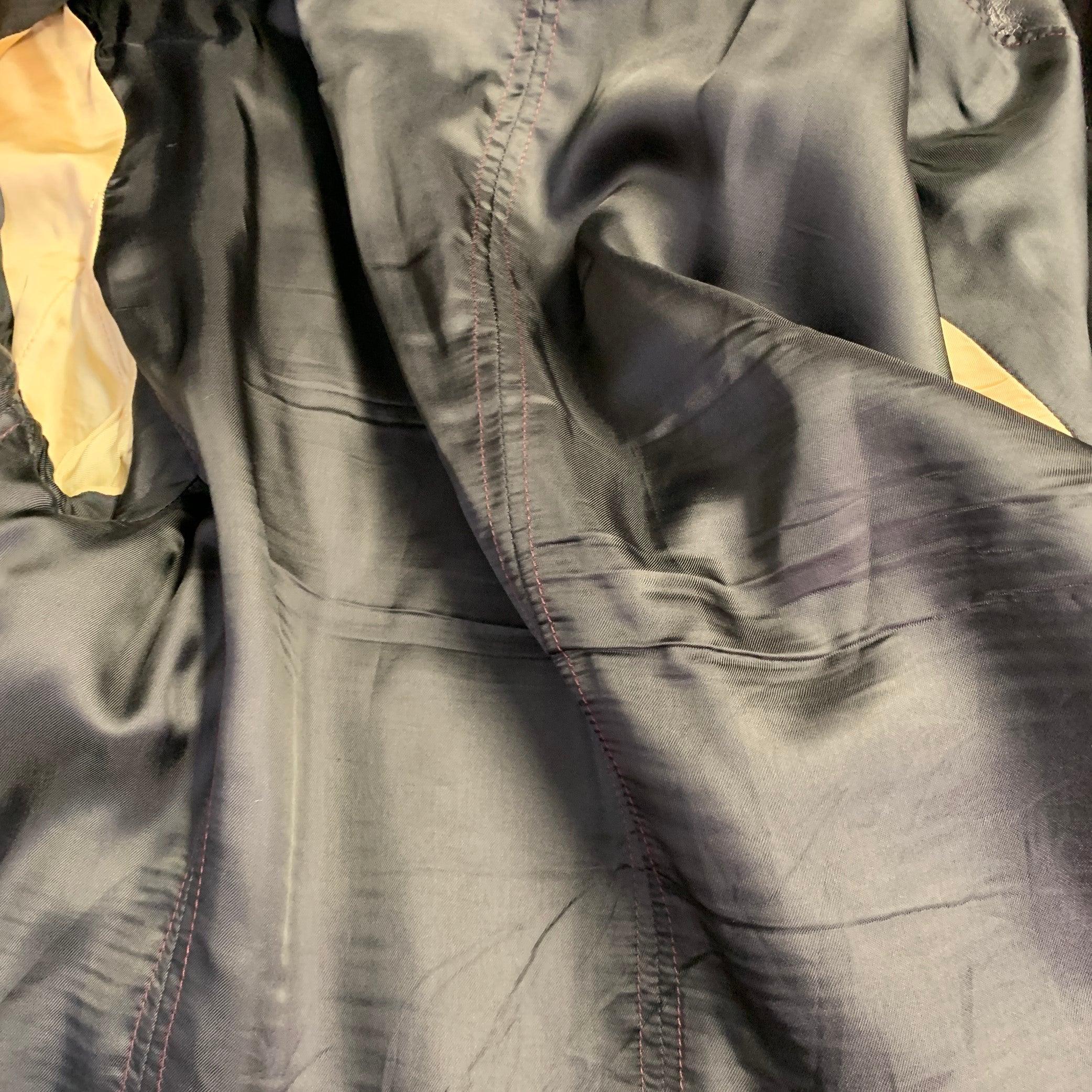 PAUL SMITH Größe M Schwarze gesteppte Bikerjacke aus Leder im Angebot 3