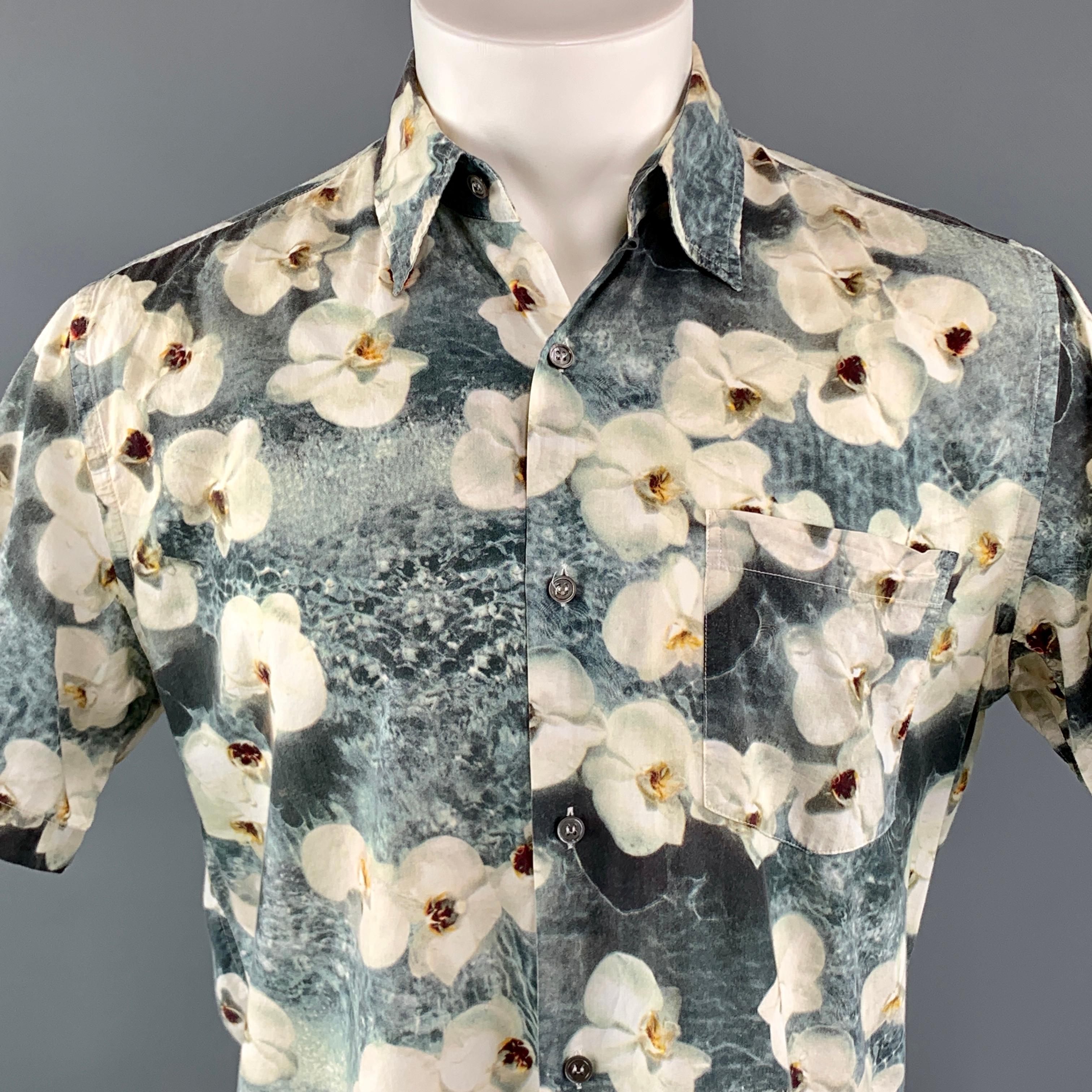 PAUL SMITH Short Sleeve Shirt comes in gray tones in a floral 