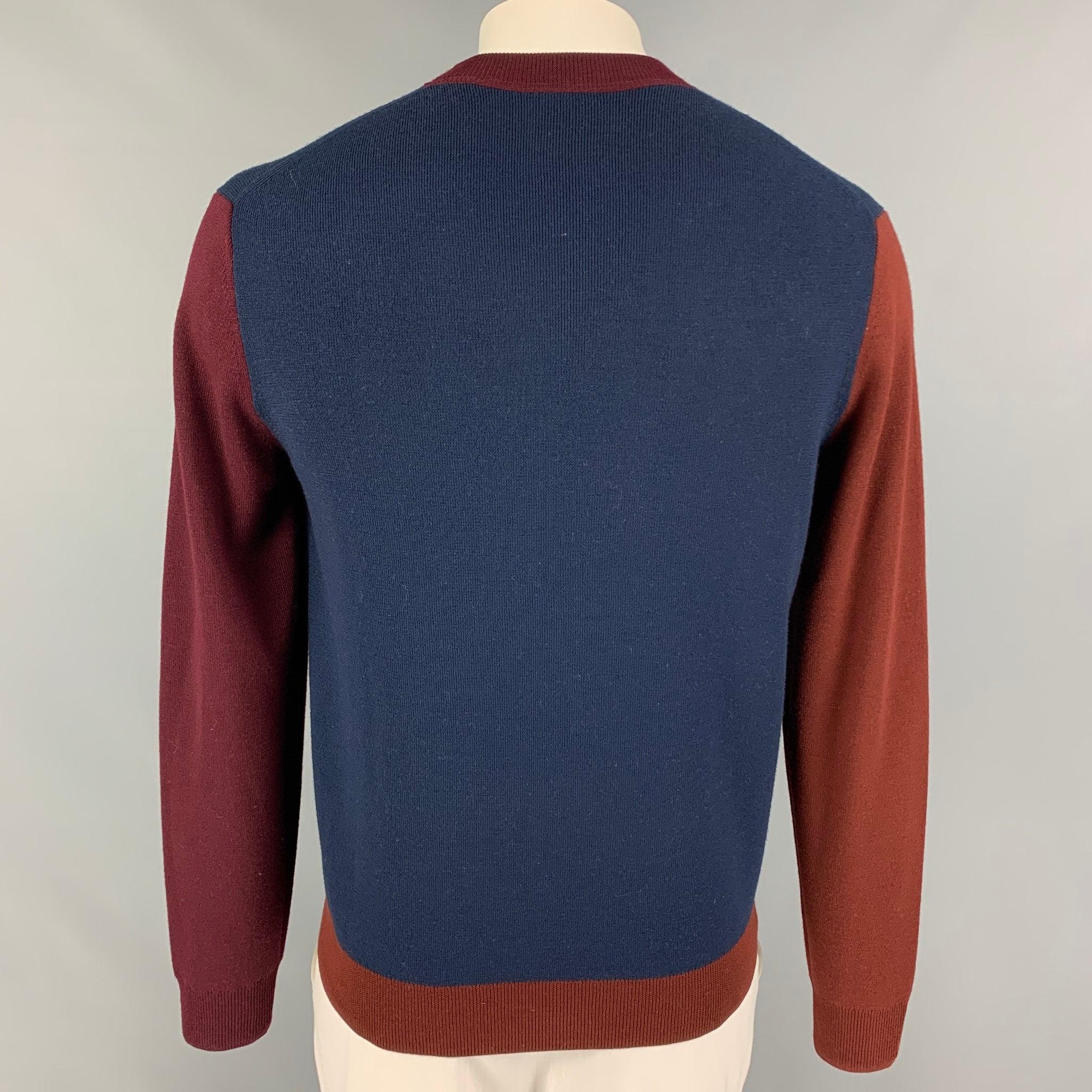 PAUL SMITH Size M Navy Burgundy Color Block Merino Wool Crew-Neck Sweater In Good Condition For Sale In San Francisco, CA