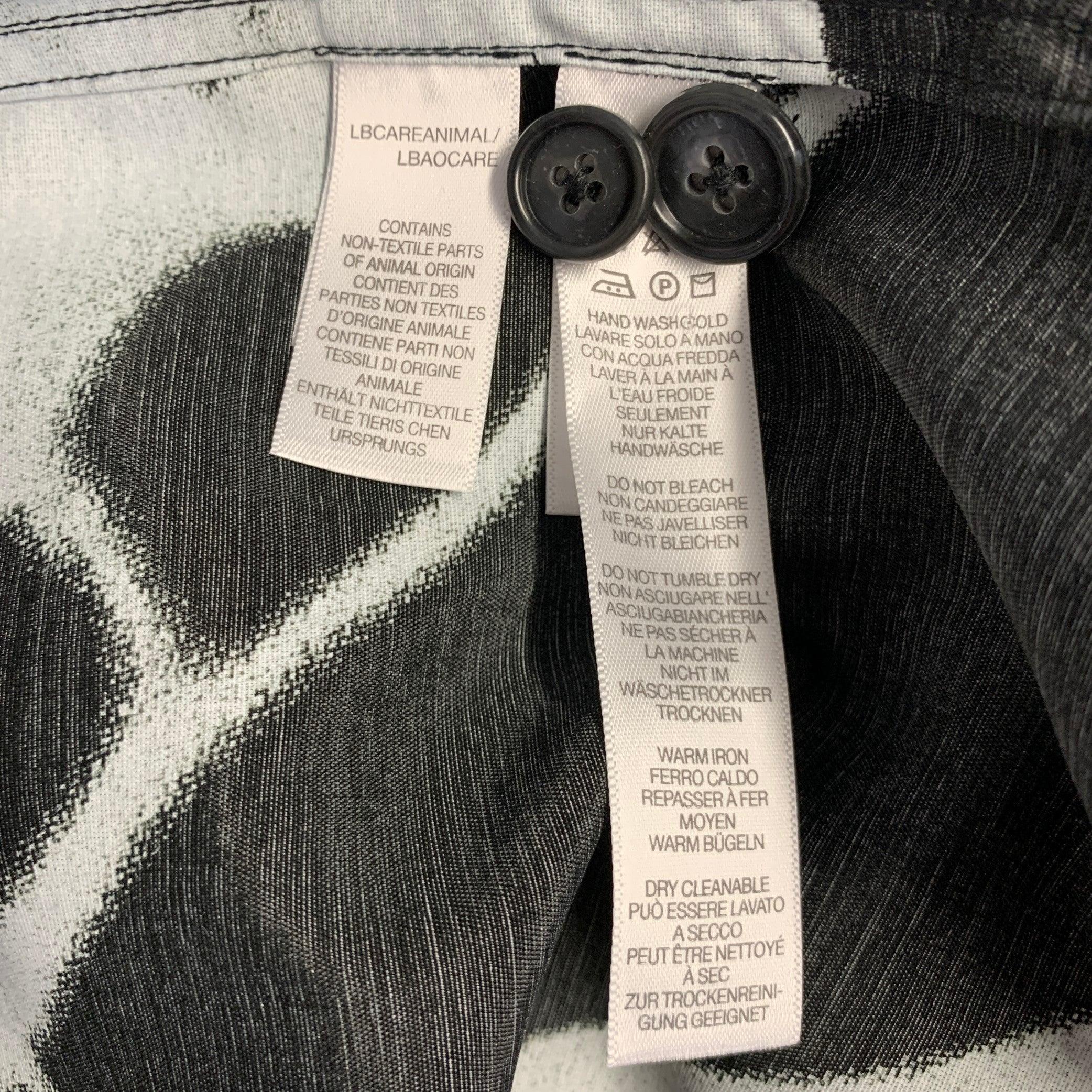 PAUL SMITH - Veste à poches en viscose imprimée noire et blanche, taille S en vente 1