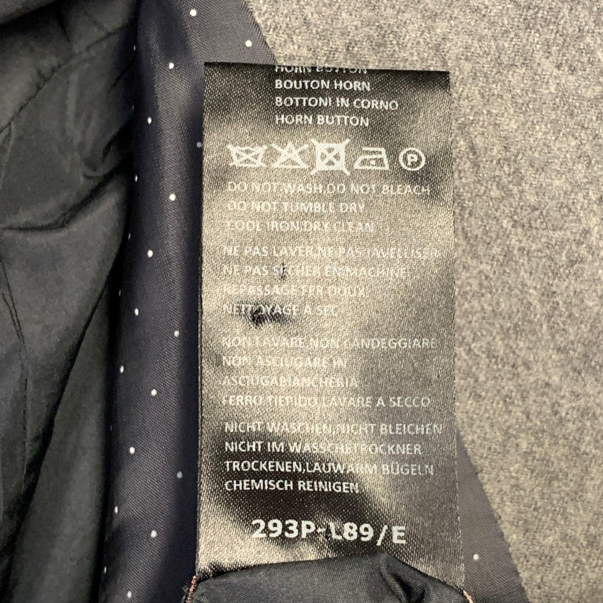 PAUL SMITH Größe S Heather Grey Gesteppter Wollmantel mit Kerbrevers im Angebot 3