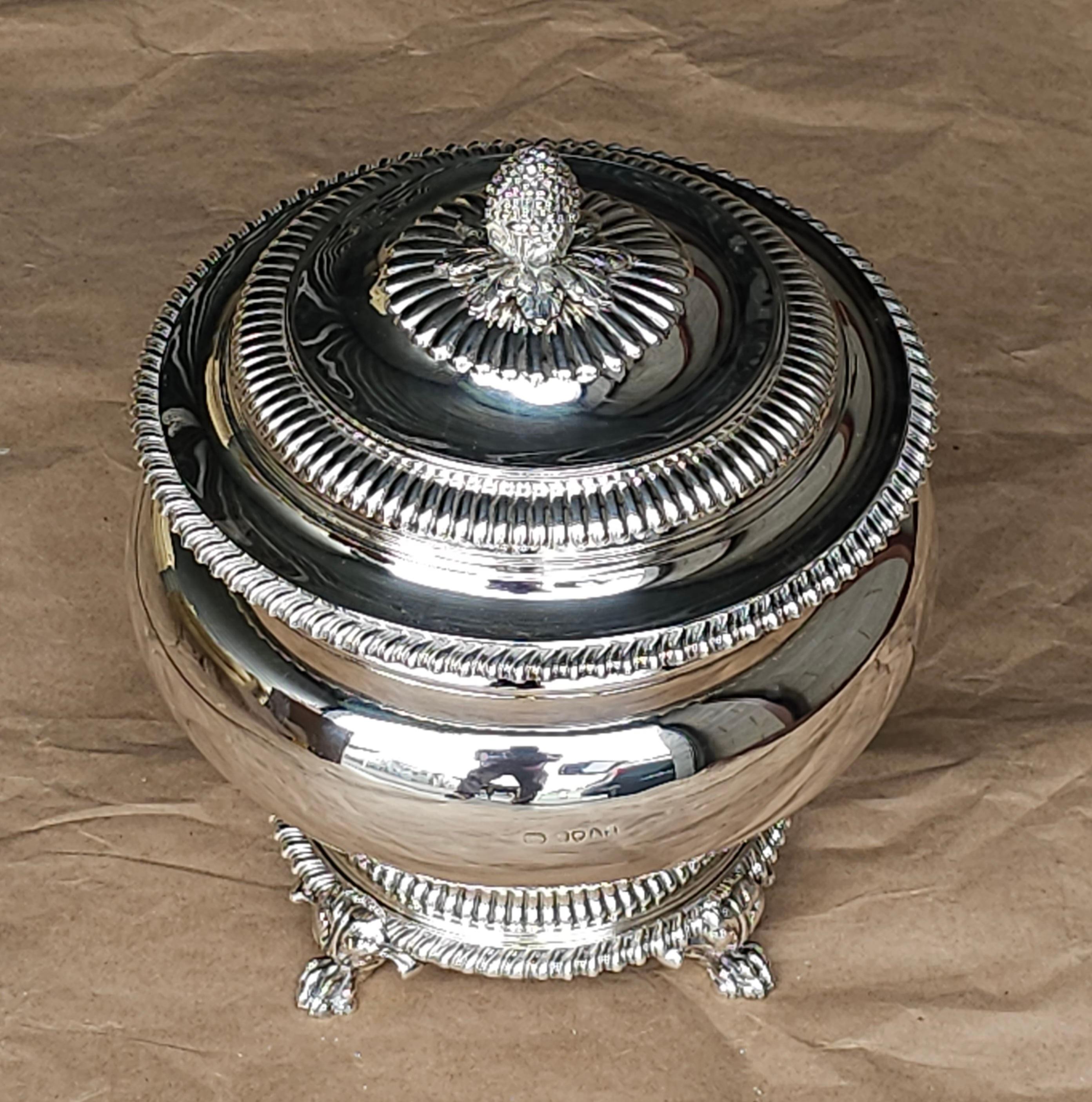 19th Century Paul Storr English Sterling Silver Covered Soup Tureen On Stand, London 1823 For Sale