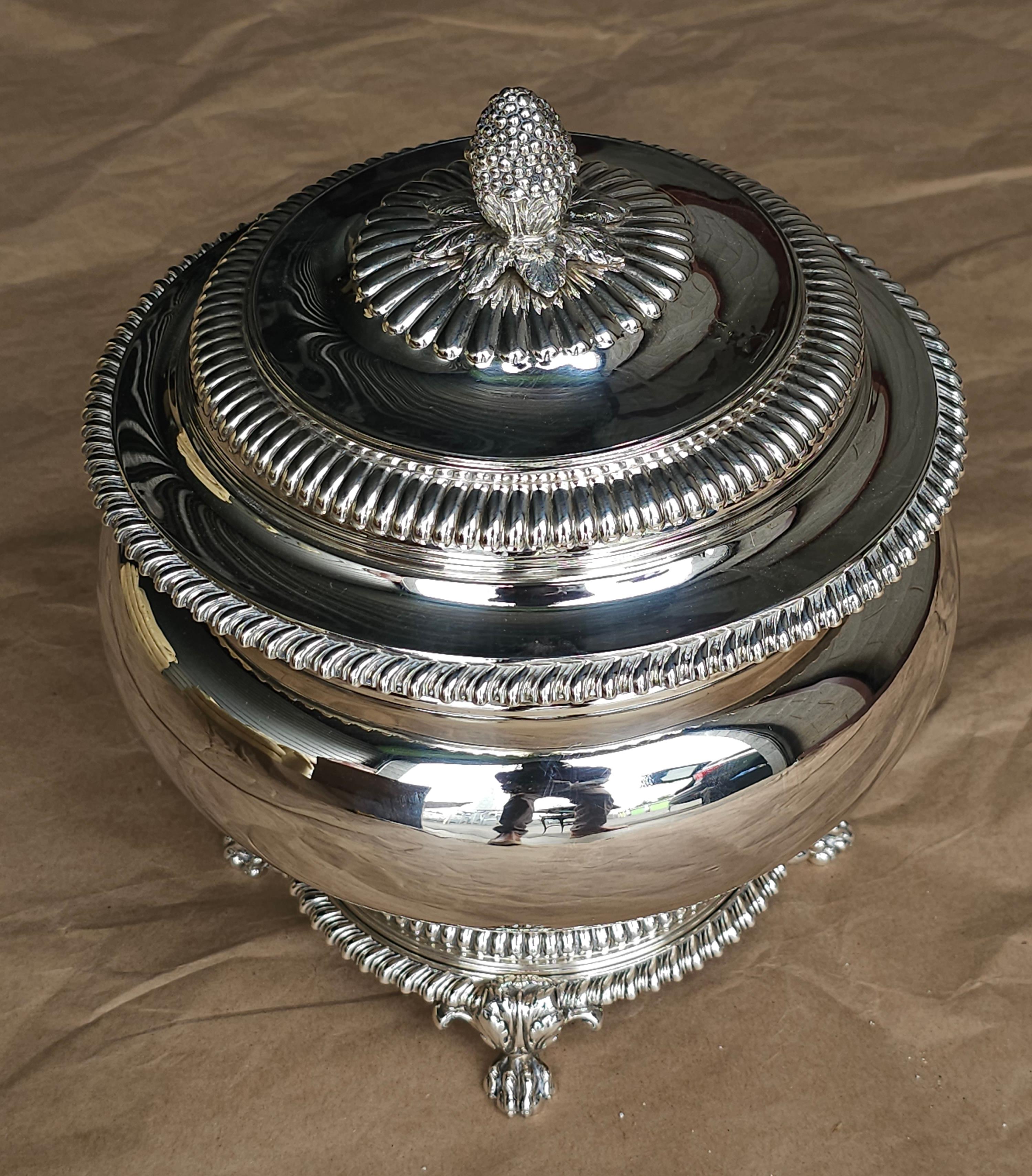 Paul Storr English Sterling Silver Covered Soup Tureen On Stand, London 1823 For Sale 1