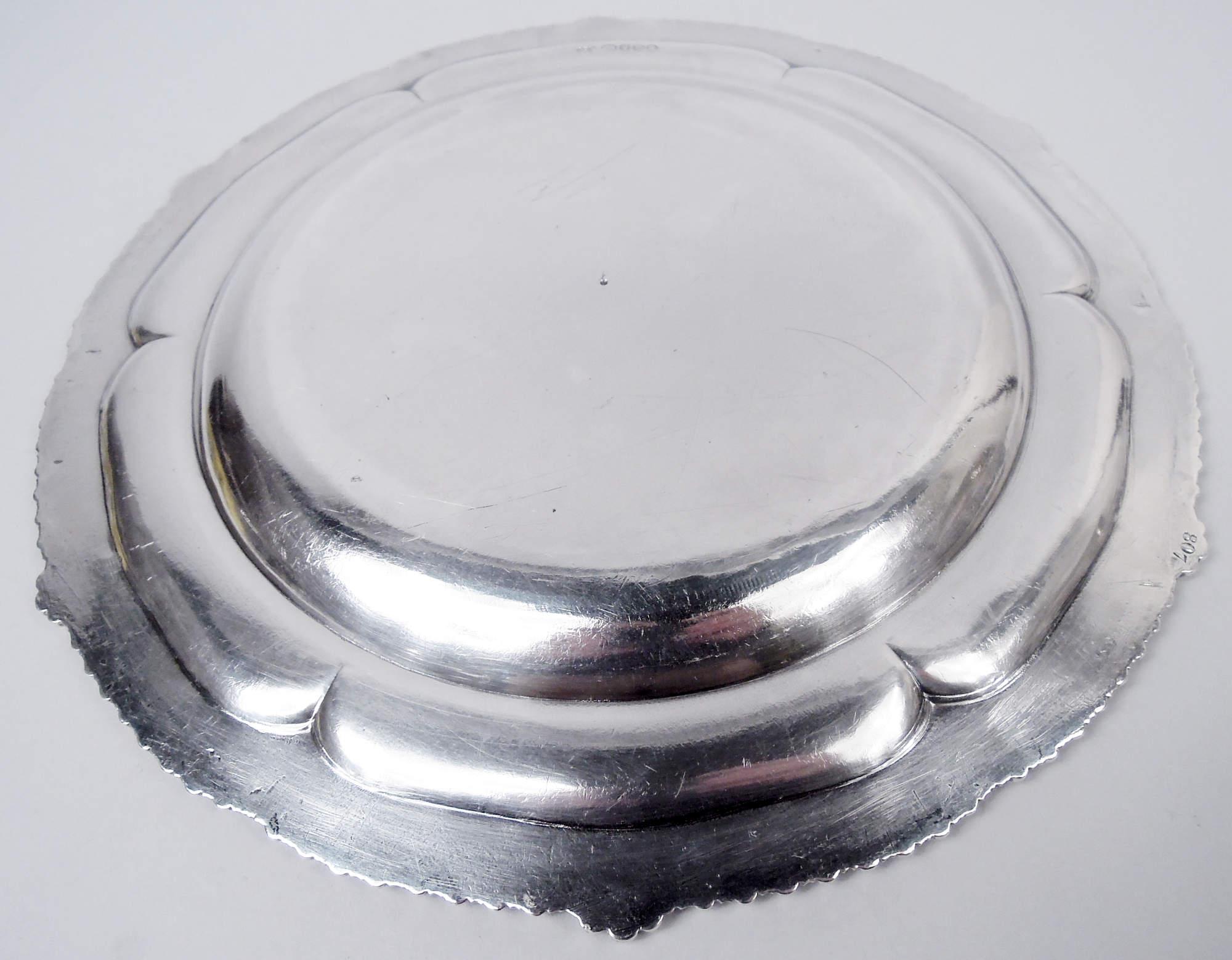 Paul Storr Georgian Regency Sterling Silver Dinner Plates, 1810 Bon état - En vente à New York, NY