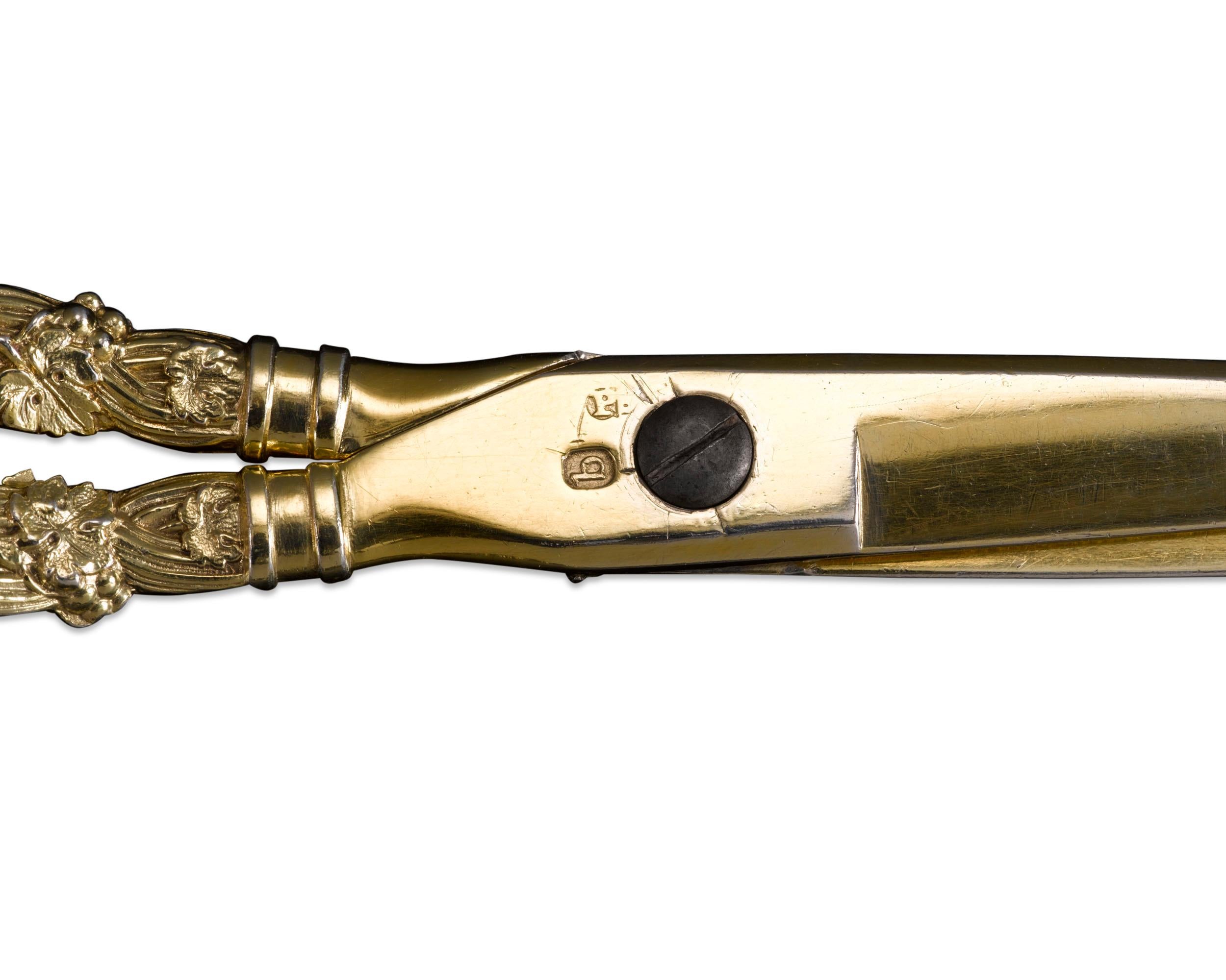 Paul Storr Silver-Gilt Grape Shears In Excellent Condition For Sale In New Orleans, LA