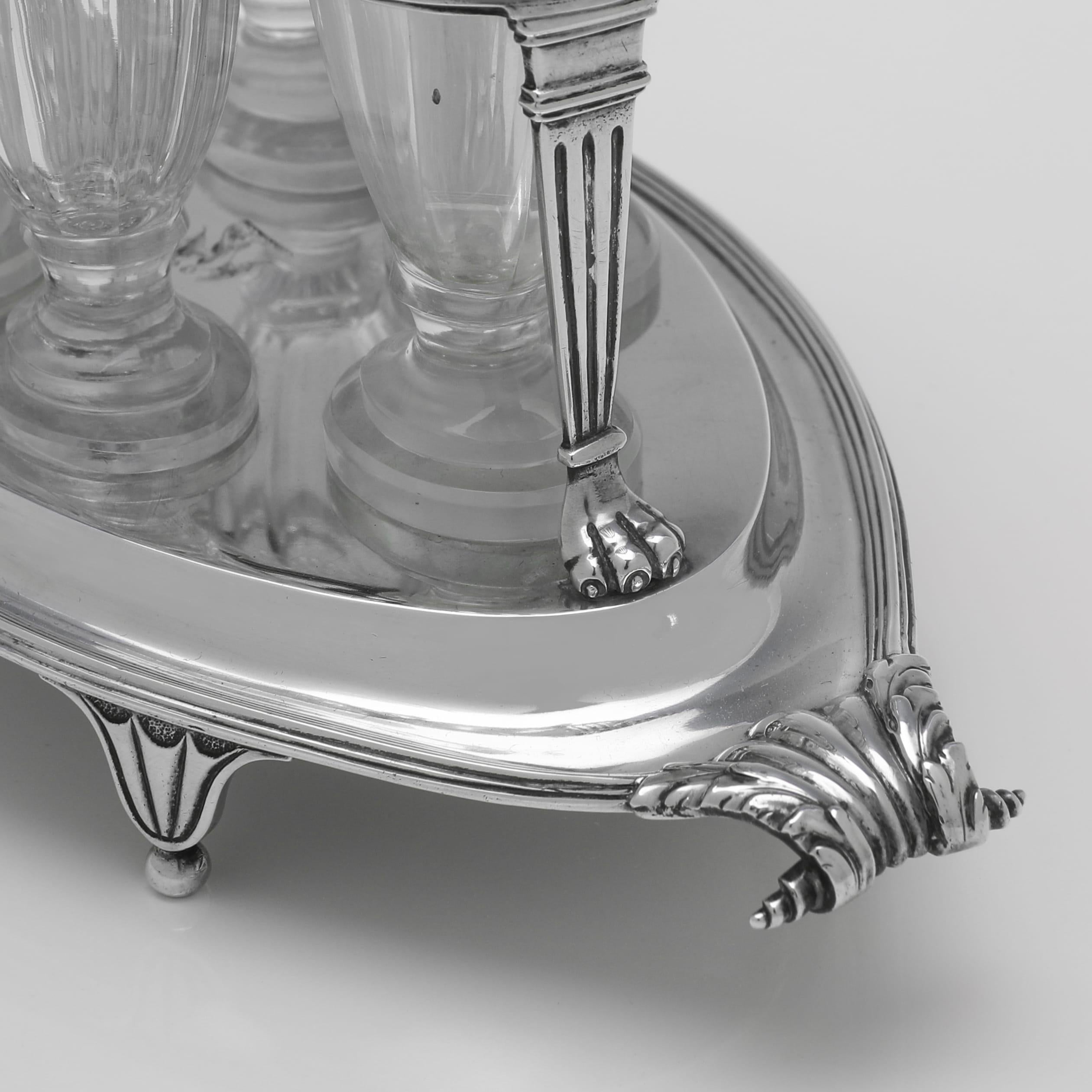 Paul Storr - Set aus Sterlingsilber und geschliffenem Glas aus dem Jahr 1799 im Angebot 4