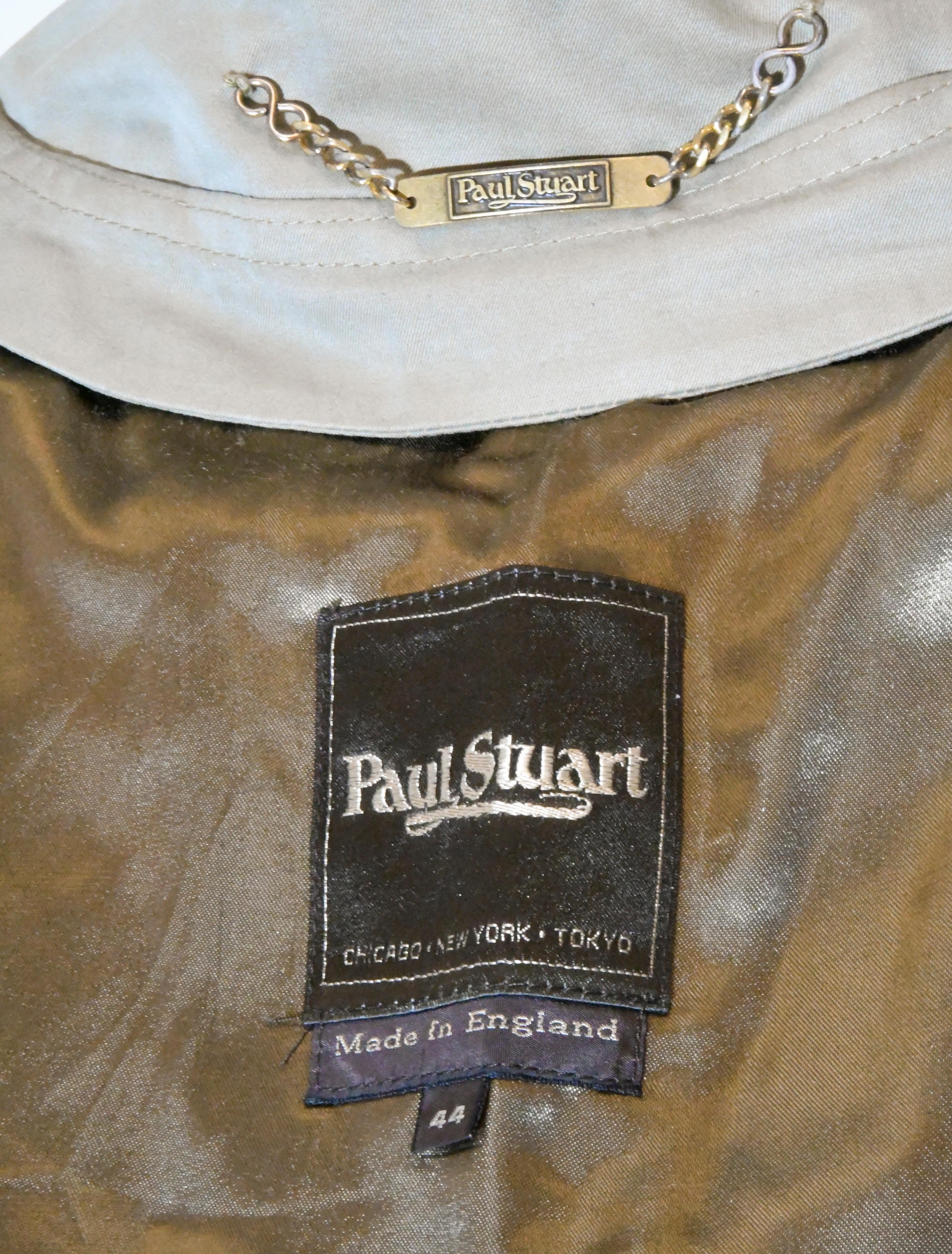 Paul Stuart Beige Belted Raincoat  In Excellent Condition For Sale In Palm Beach, FL