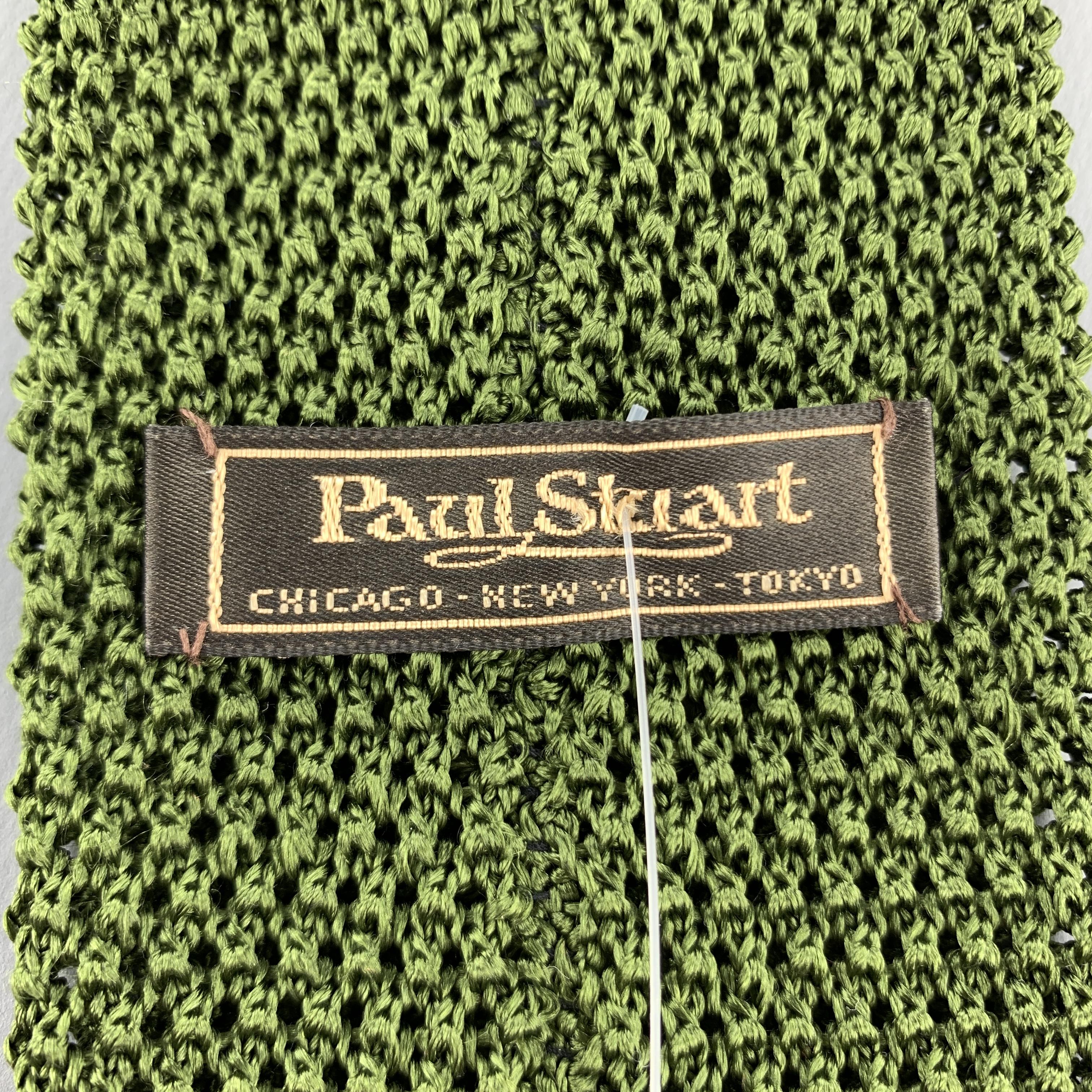 PAUL STUART Olive Silk Textured Knit Tie In Excellent Condition In San Francisco, CA
