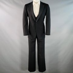 Paul Stuart taglia 38 regolare, smoking 3 pezzi in lana nera con risvolto a tacche.