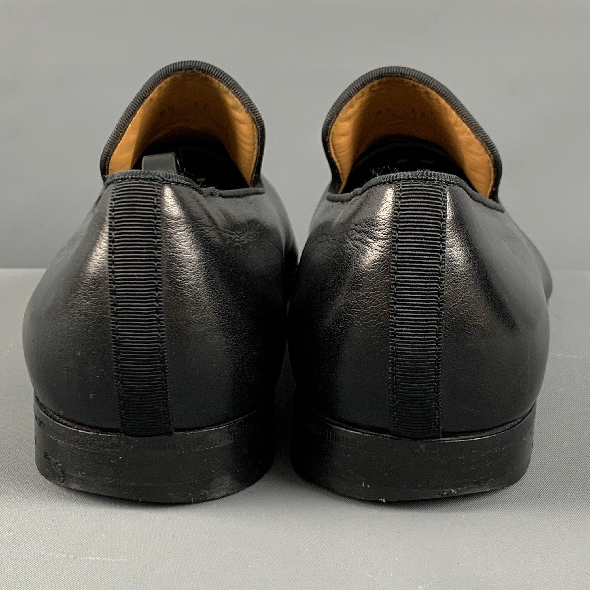 PAUL STUART Size 9.5 Black Leather Loafers In Excellent Condition For Sale In San Francisco, CA