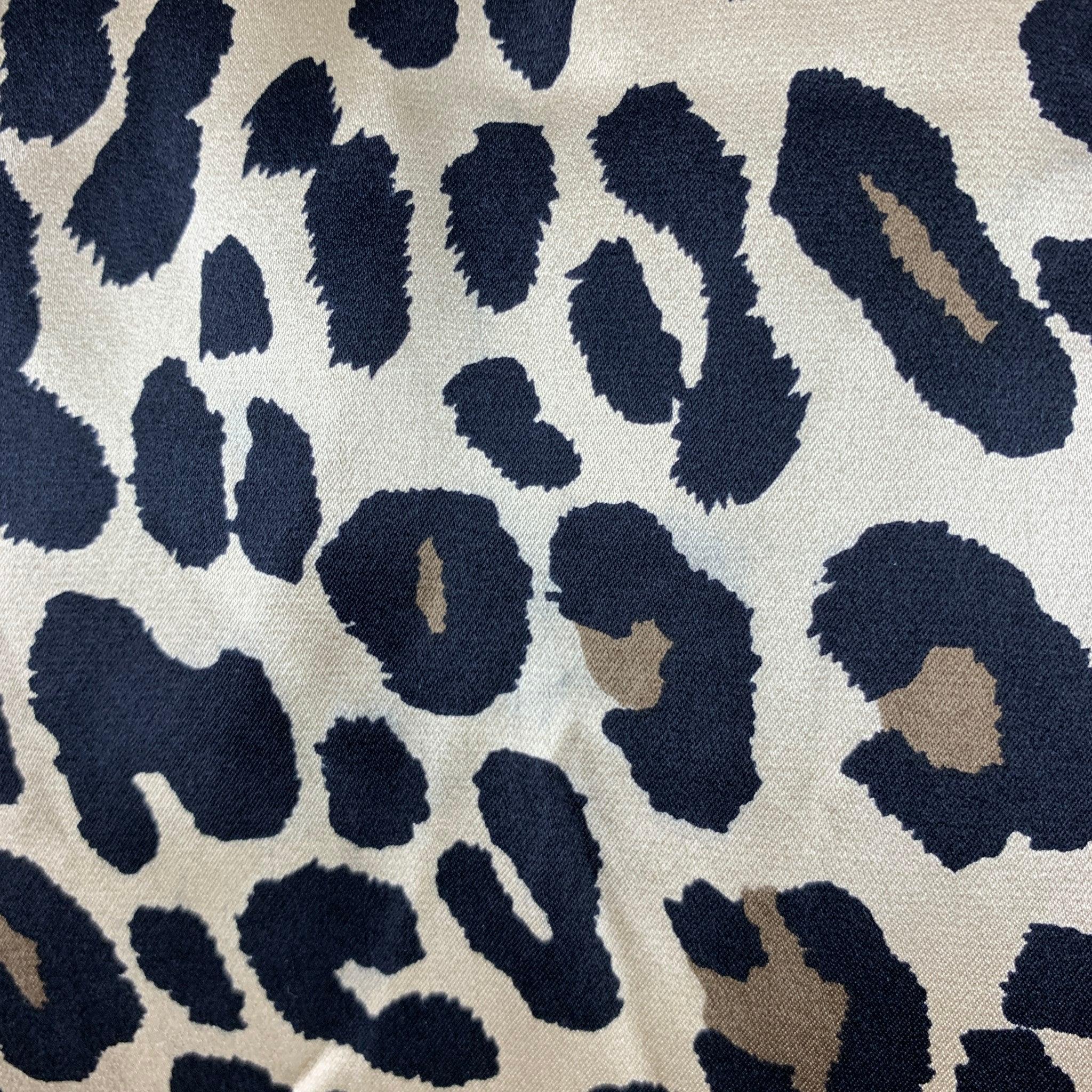 PAUL STUART Size M Black Beige Satin Animal Print Belted Bathrobe For Sale 1