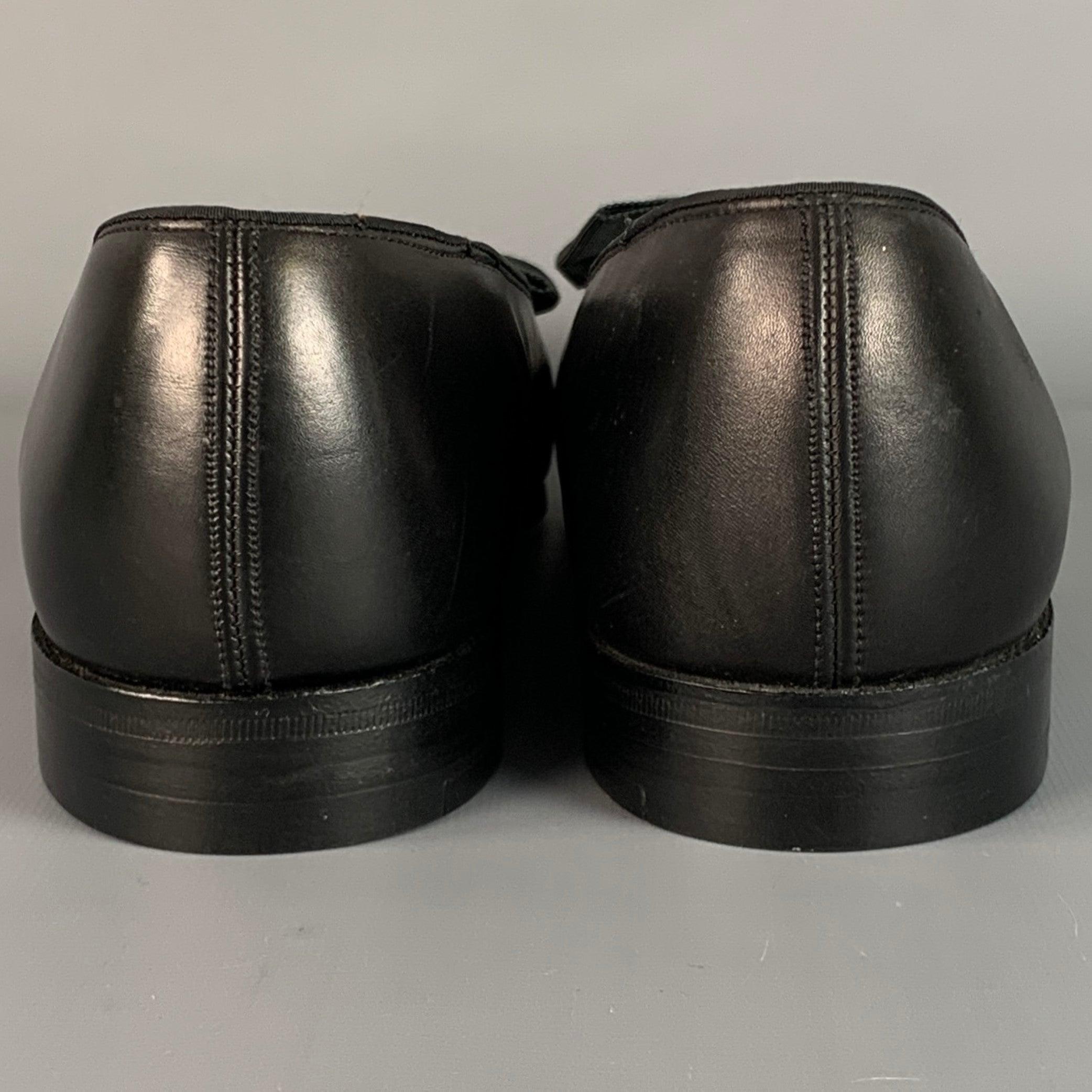 PAUL STUART x GRENSON Size 7.5 Black Leather Bow Loafers In Excellent Condition For Sale In San Francisco, CA