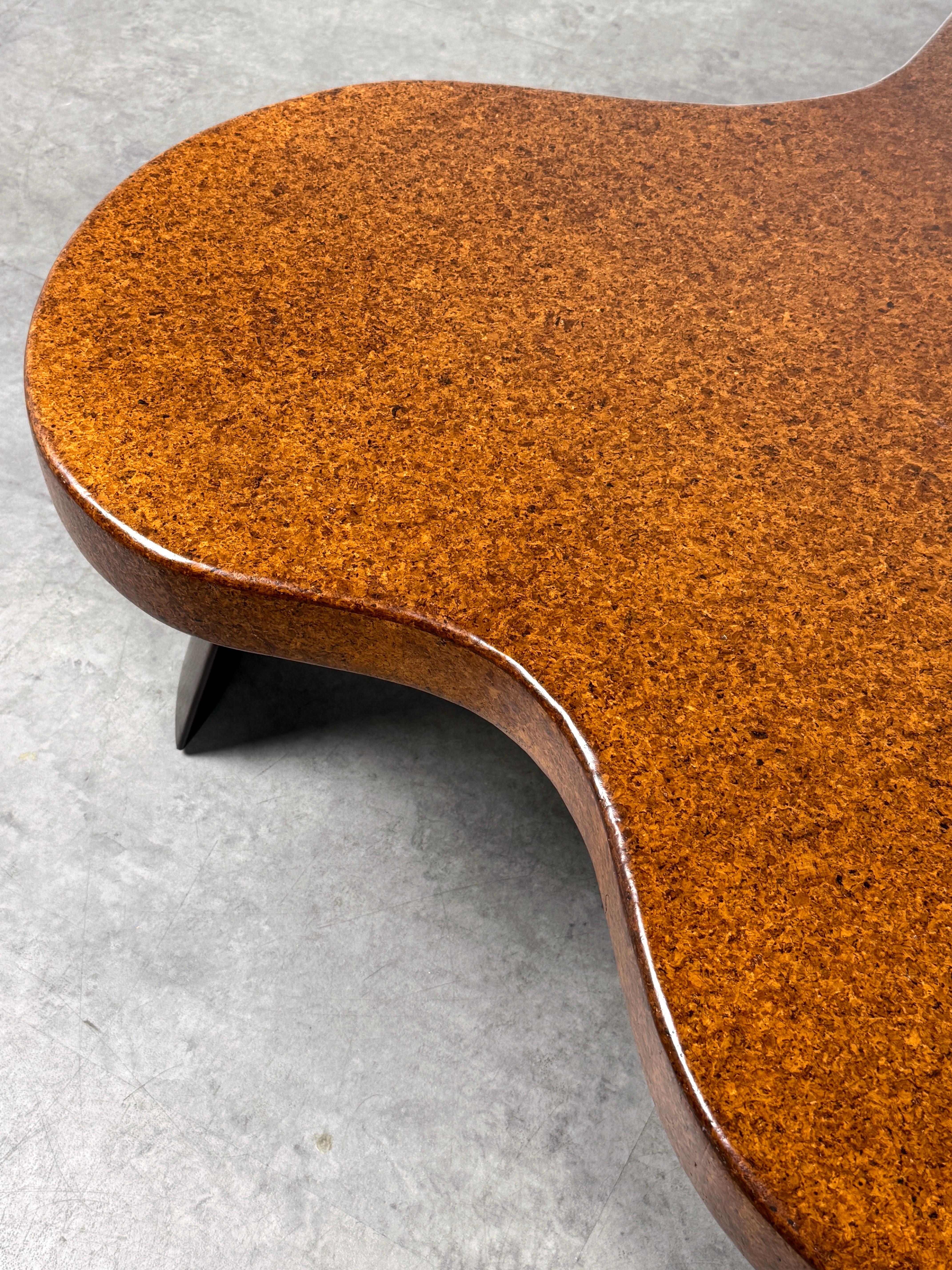 Paul T Frankl Cork Mahogany Amoeba Cloud Coffee Table Model 5005 USA 1950s In Good Condition For Sale In Troy, MI