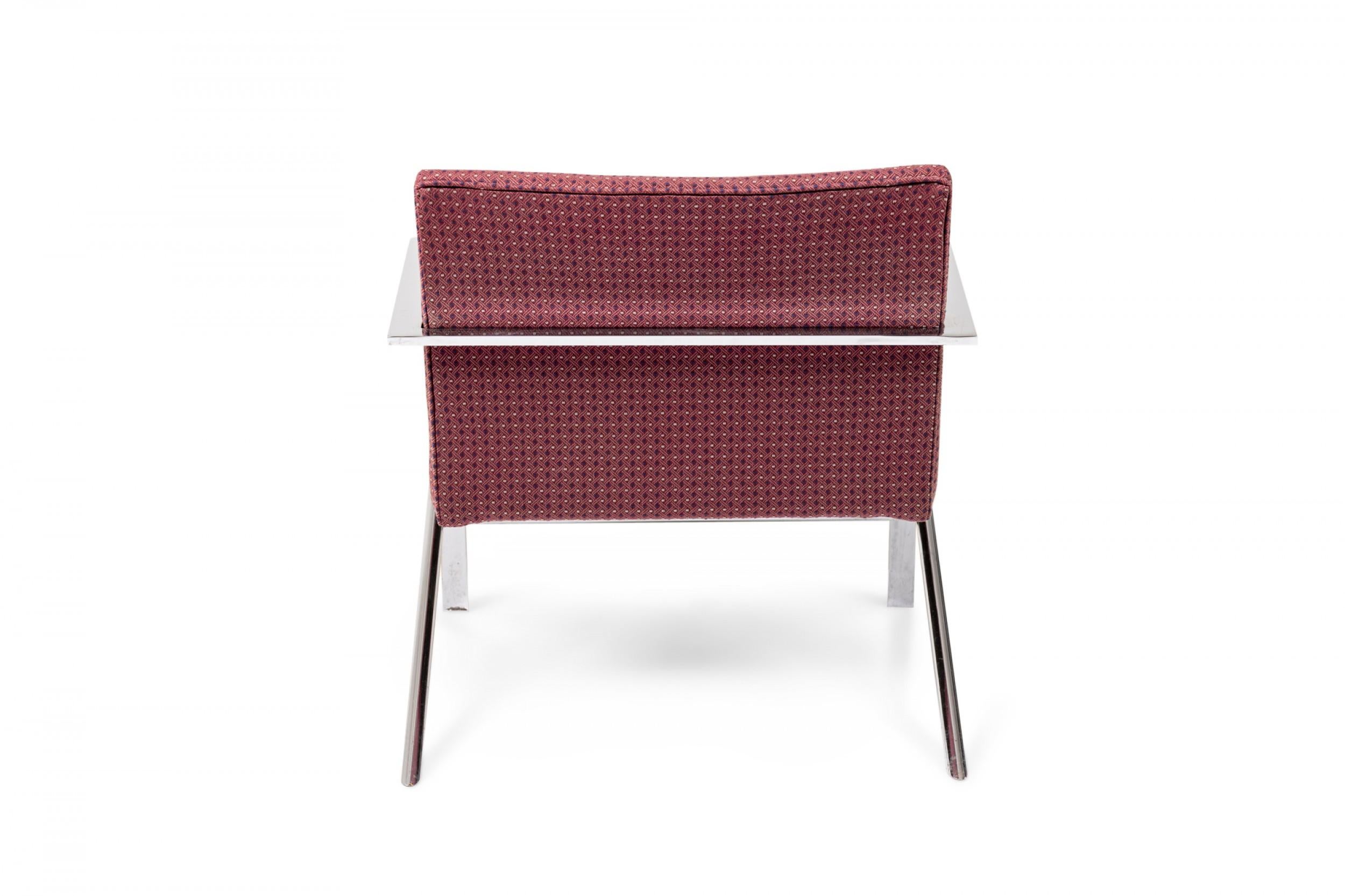 Chaise longue / Fauteuil Paul Tuttle ''Arco'' en tissu d'ameublement chromé et à motifs rouges Bon état - En vente à New York, NY