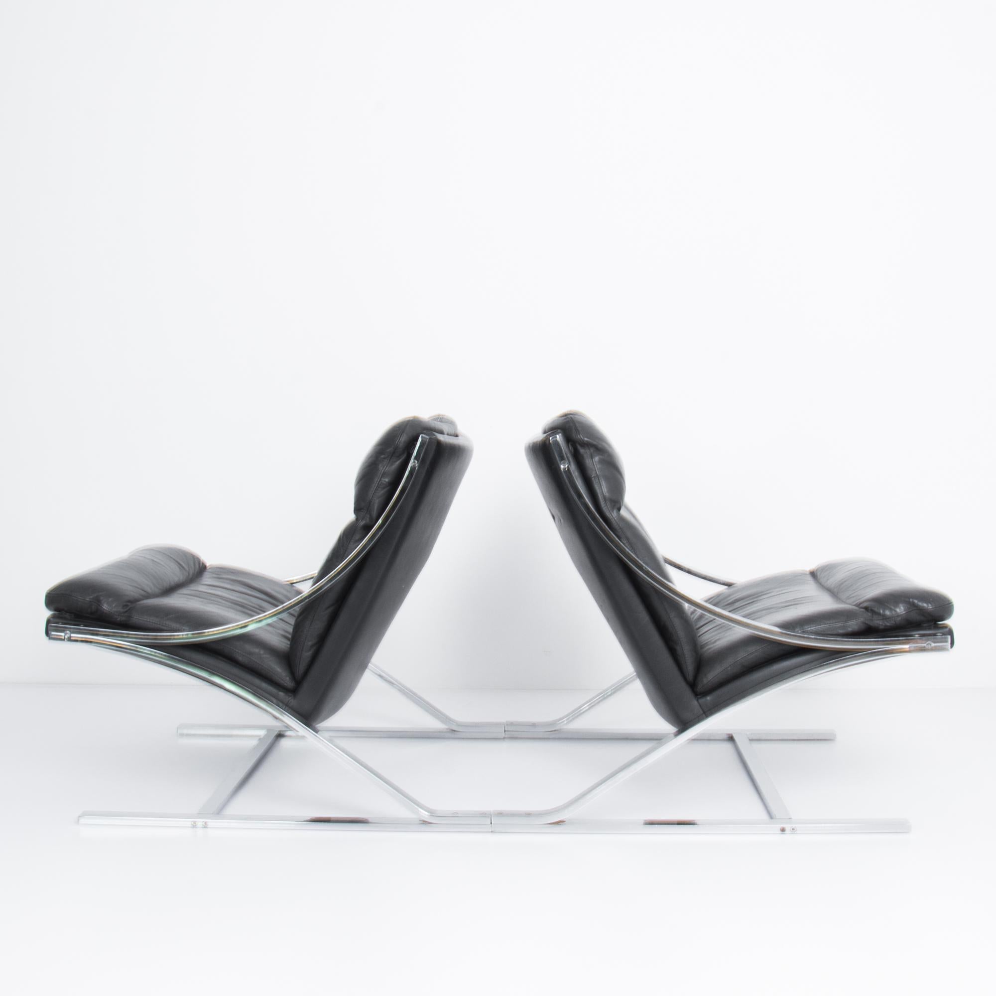 Mid-20th Century Paul Tuttle Black Leather Zeta Lounge Chairs for Strassle, a Pair