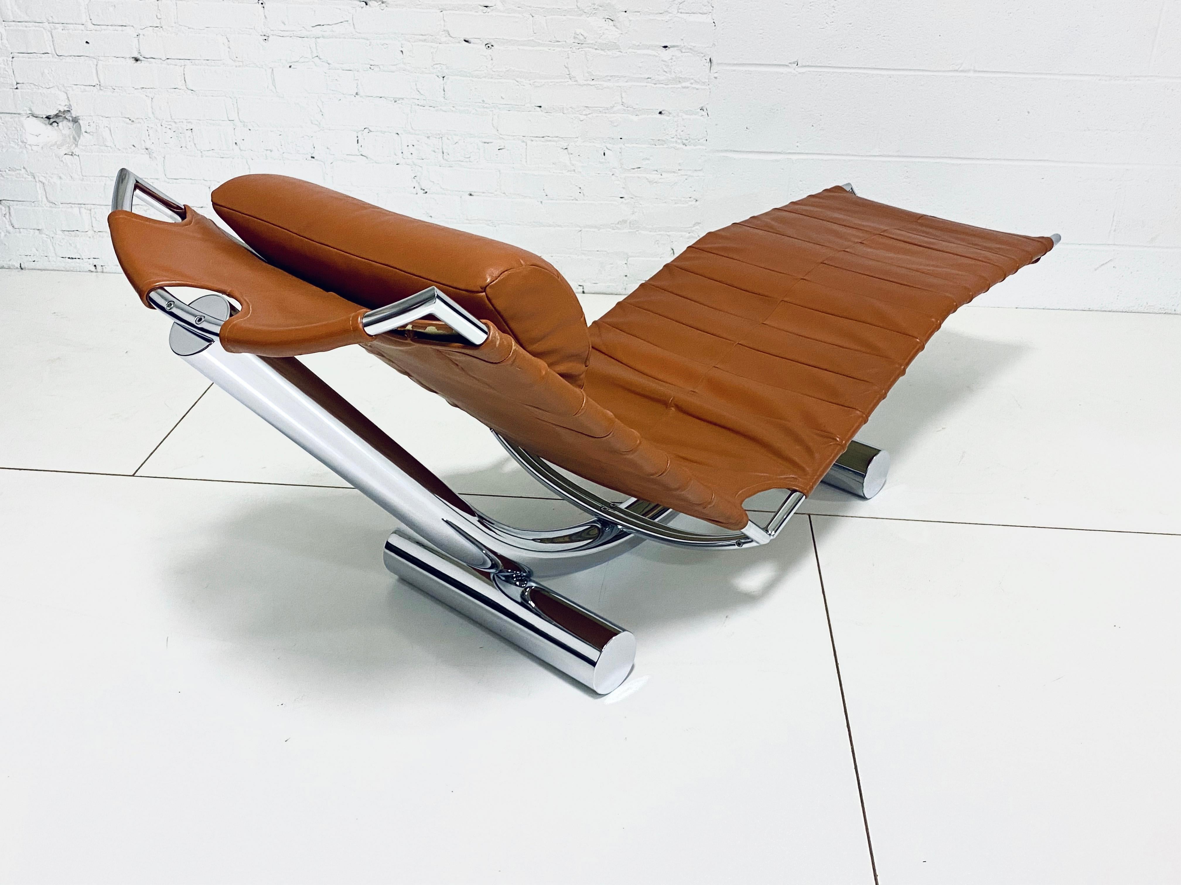 Mid-Century Modern Paul Tuttle Chariot Chaise for Strassle Intl., 1972 For Sale