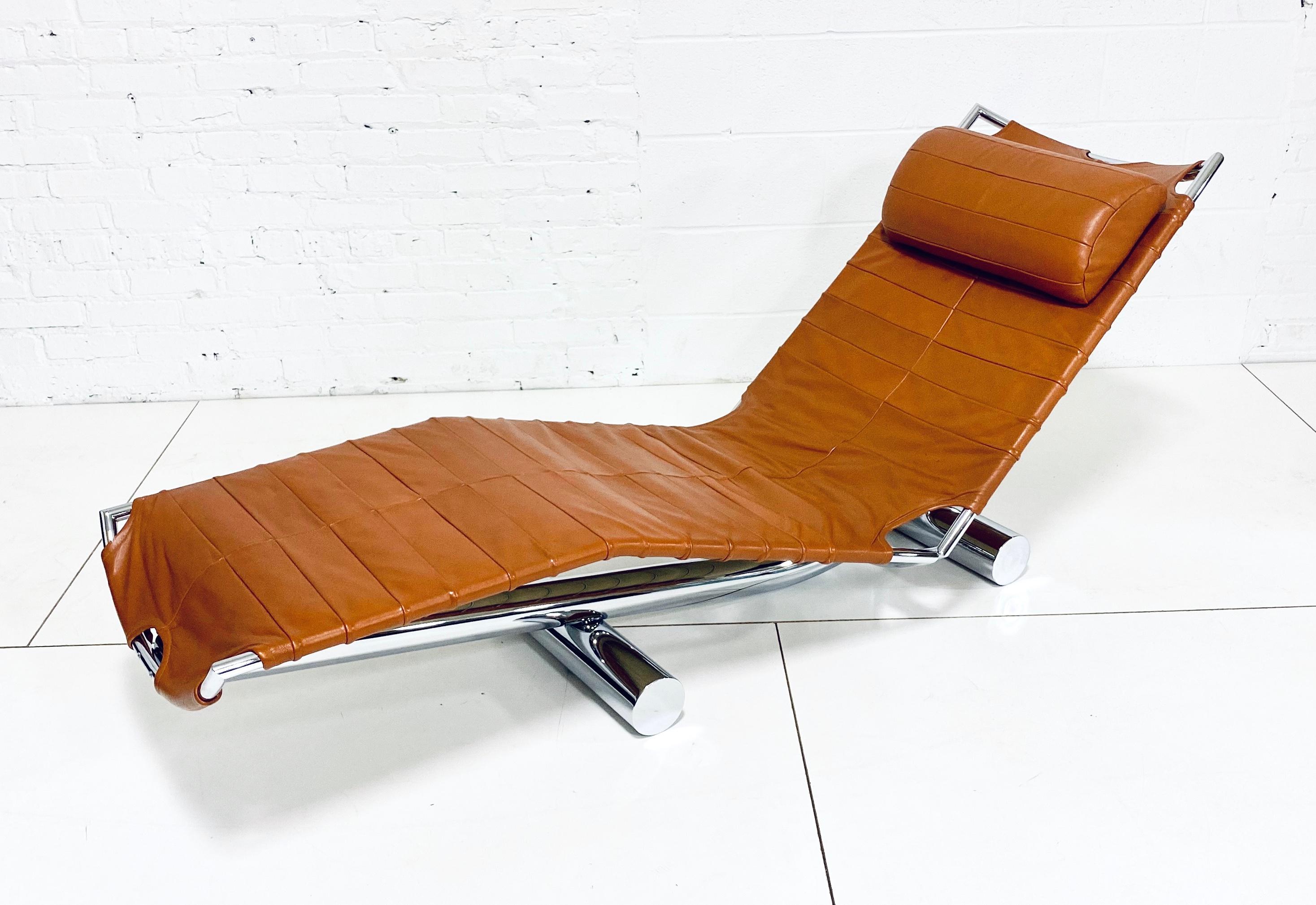 Leather Paul Tuttle Chariot Chaise for Strassle Intl., 1972 For Sale