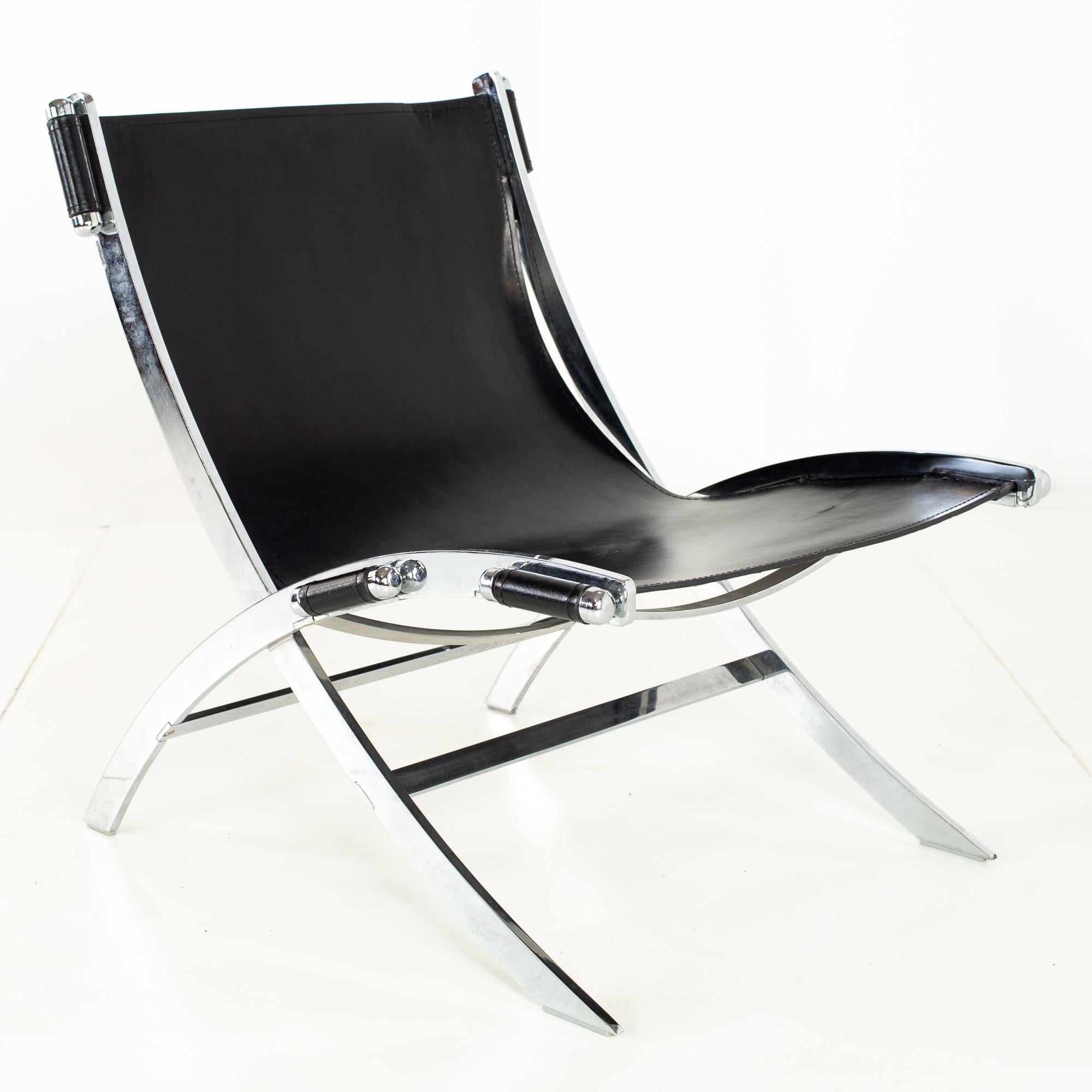 Paul Tuttle for Flexform Midcentury Black Leather and Chrome Lounge Chairs, Pair In Excellent Condition In Countryside, IL