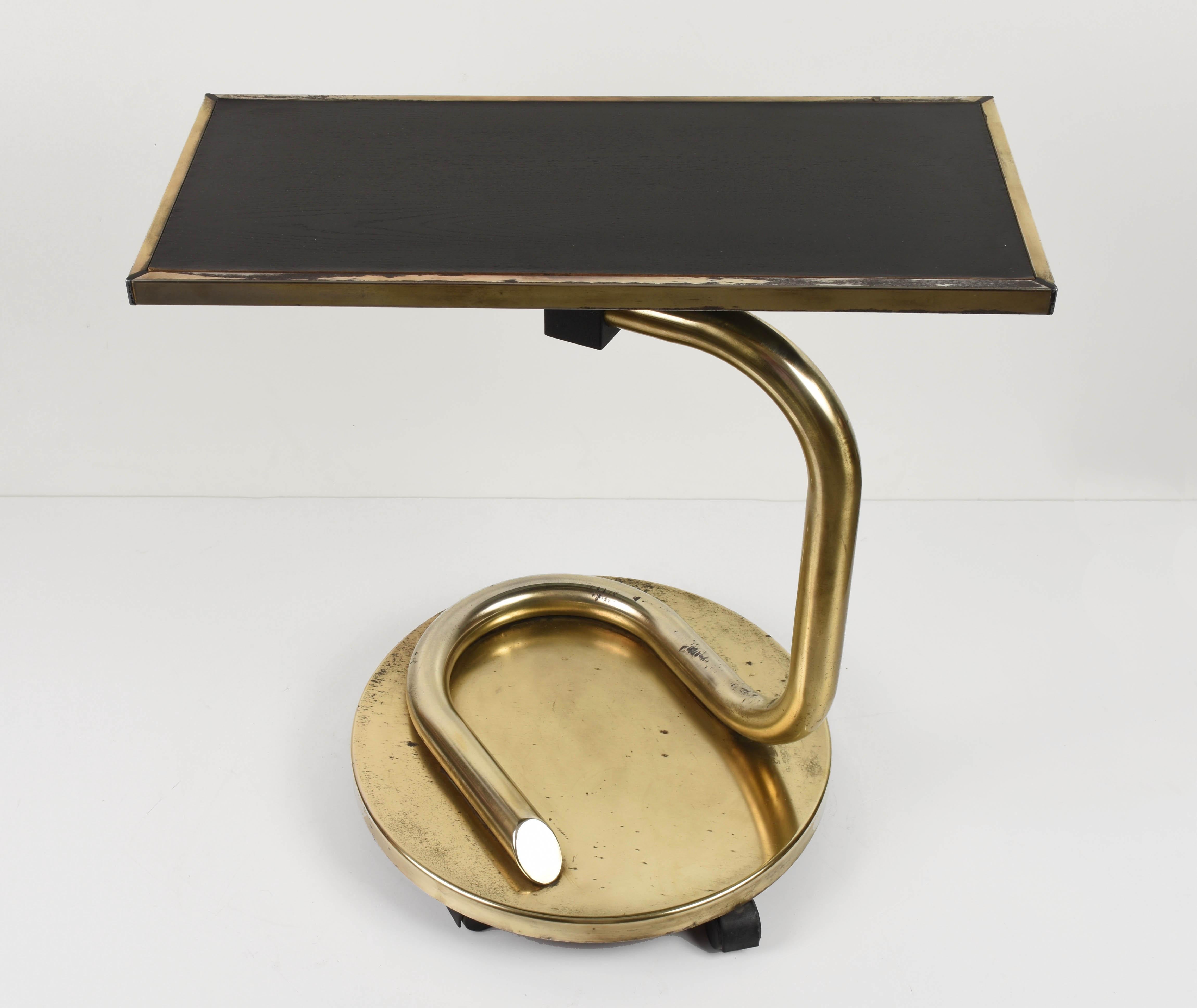 Paul Tuttle Mid-Century Modern Brass Revolving Tray Top Anaconda Side Table In Good Condition In Roma, IT