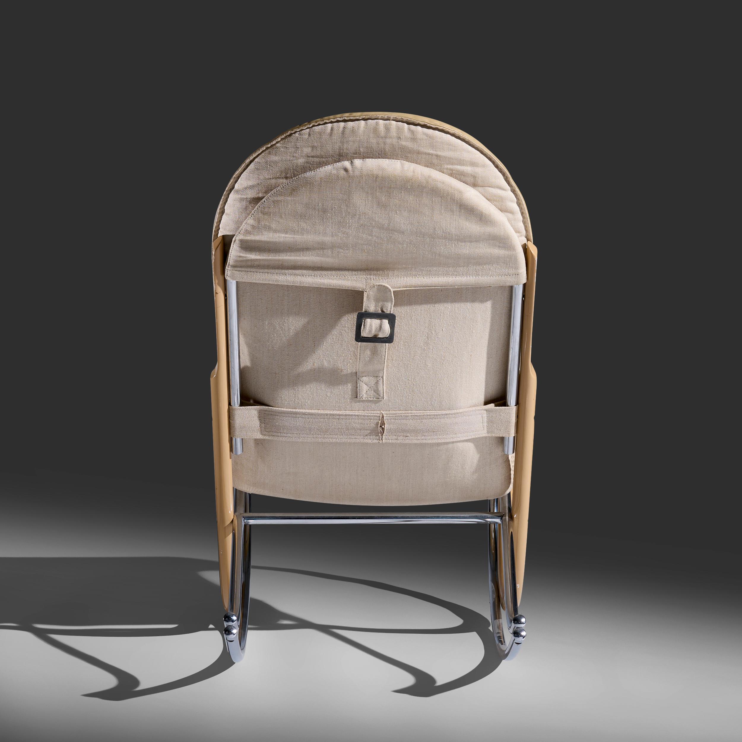 Sedia a dondolo Paul Tuttle modello 