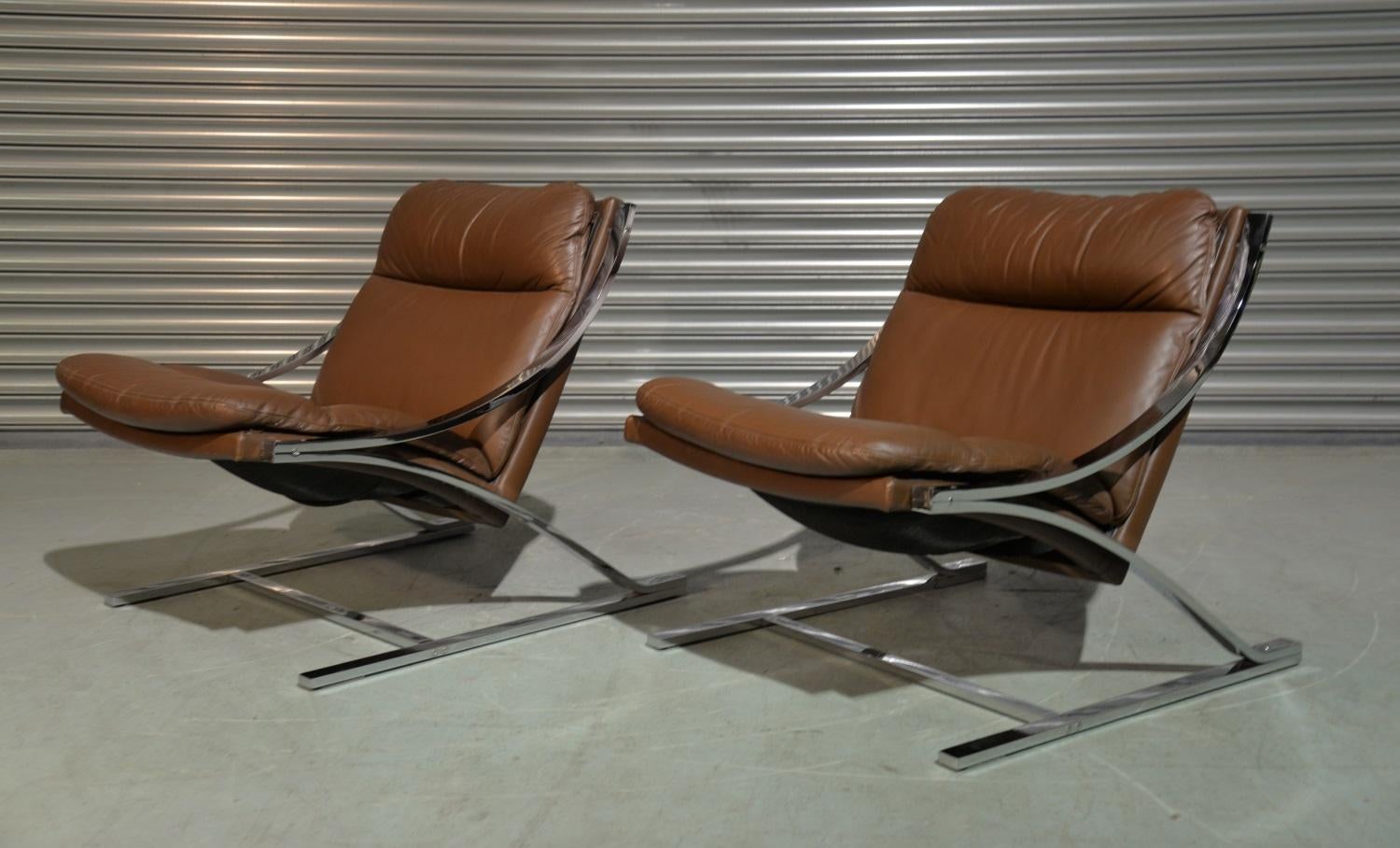 Discounted airfreight for our US and International customers (from 2 weeks door to door)

We are delighted to bring to you an iconic pair of  'Zeta' armchairs by designer Paul Tuttle for Strassle International of Switzerland. The name `Zeta`